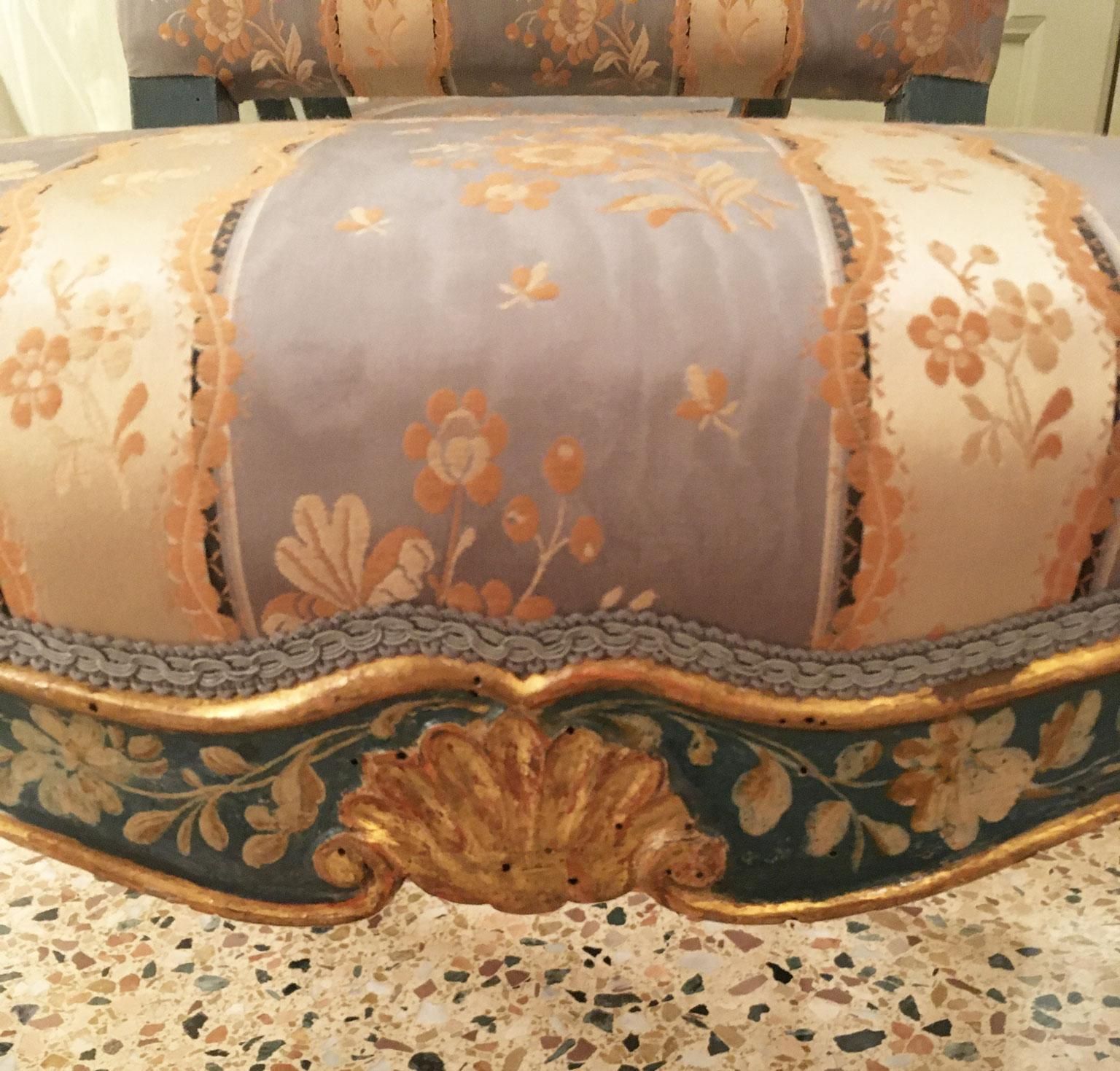 photo vintage 1750 Venezia Italy Set 4 Blue Lacquered Wooden Dining Armchairs With Flowers