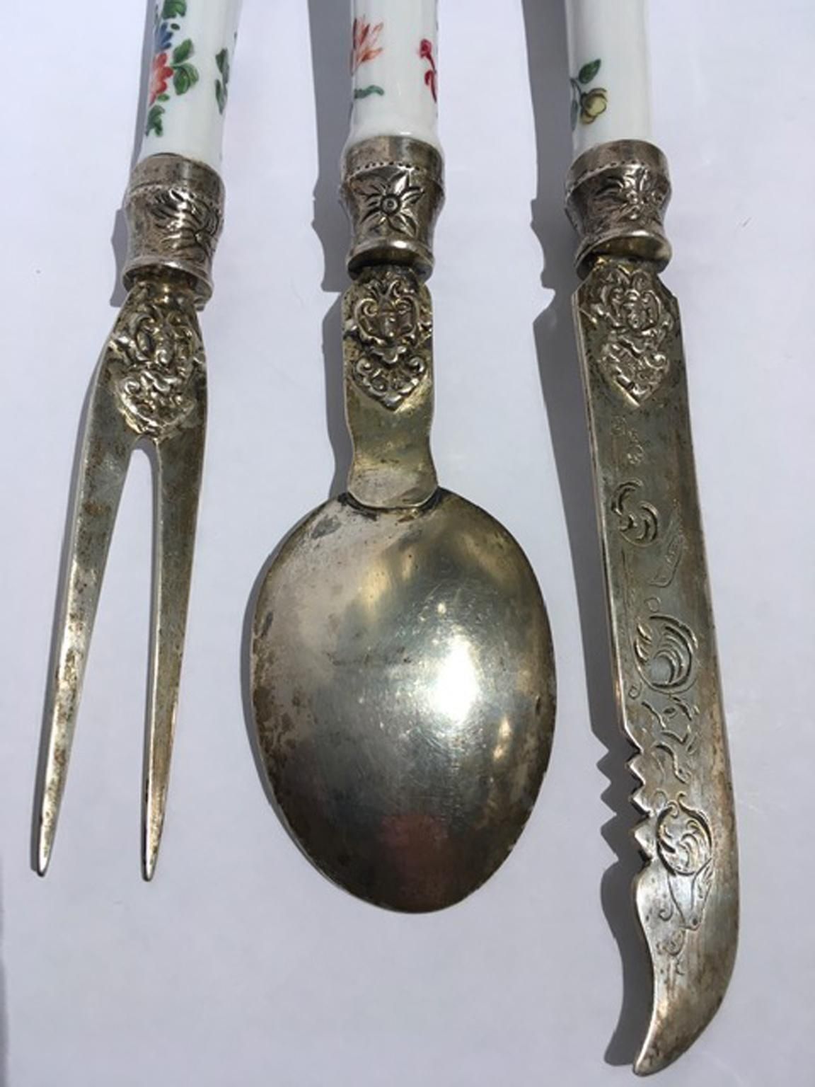 Early 19th Century Set Of 3 English Porcelain Cutleries photo 1278.0