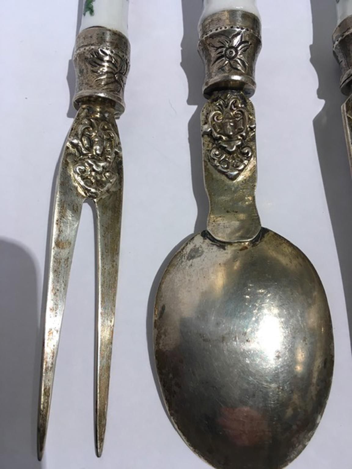 1278.0 Early 19th Century Set Of 3 English Porcelain Cutleries photo