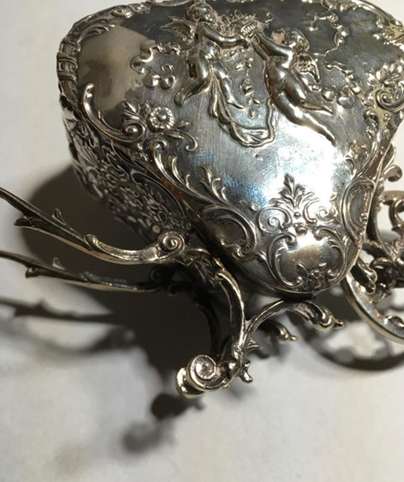 photo vintage Italy Late 19th Century Sterling Silver Box Baroque Little Love Cart