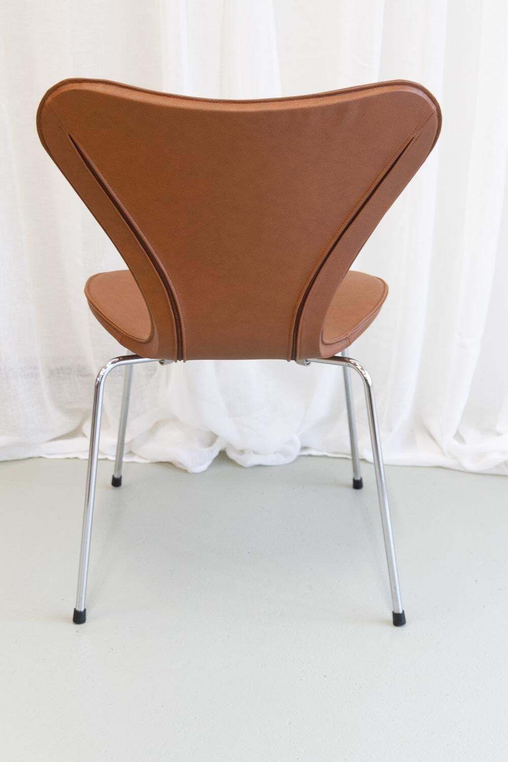 Series 7 Chair By Arne Jacobsen For Fritz Hansen, 2001. photo buy