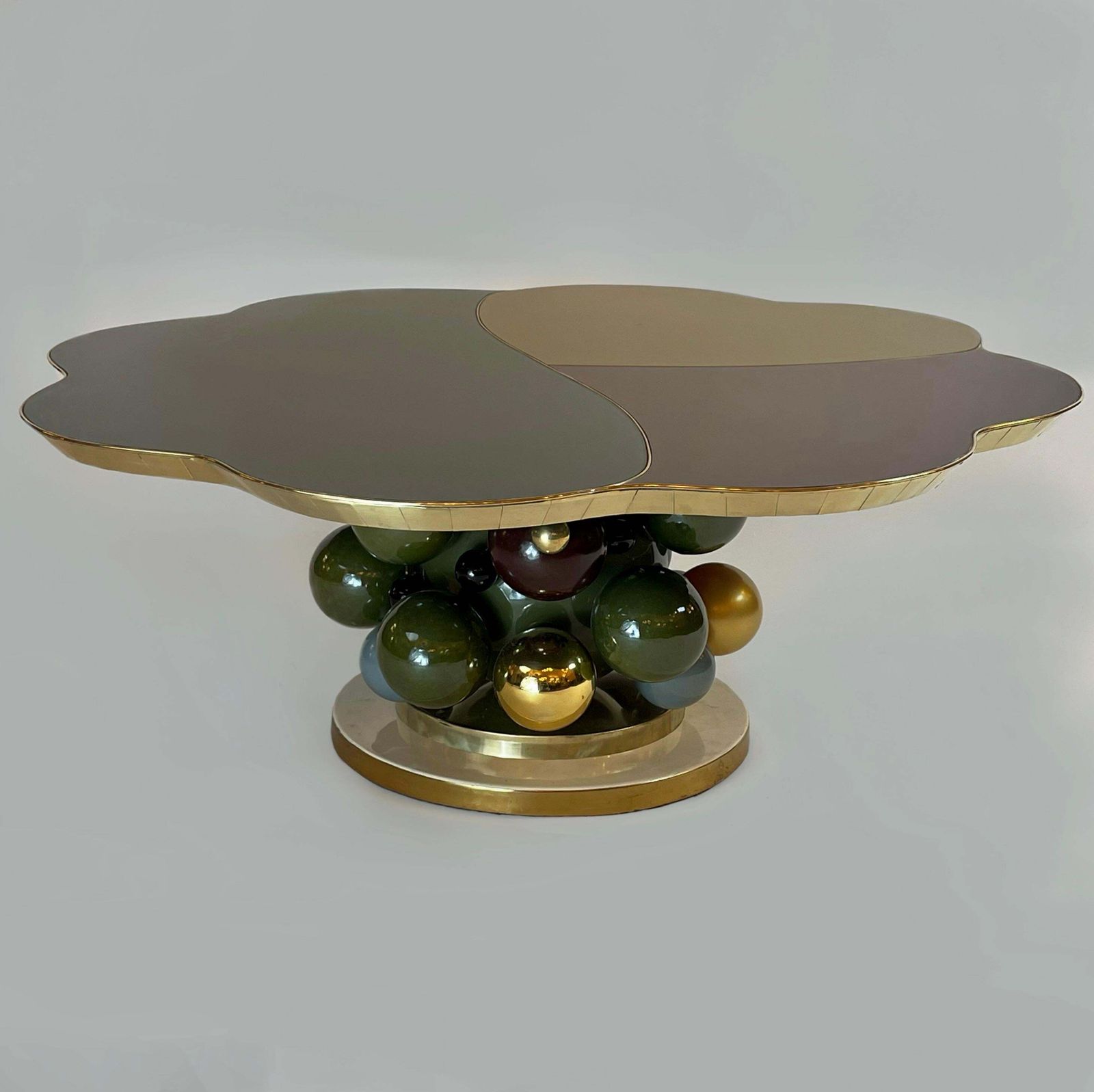 Late 20th Century Flower Shape W/ Opaline Glass & Ceramic Balls Coffee Table photo Furniture