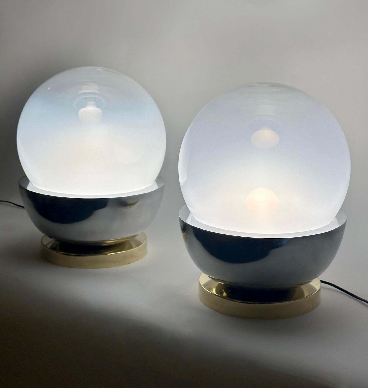 Late 20th Century Pair Of Brass, Steel & Faded Blown Murano Glass Table Lamps photo vinterior