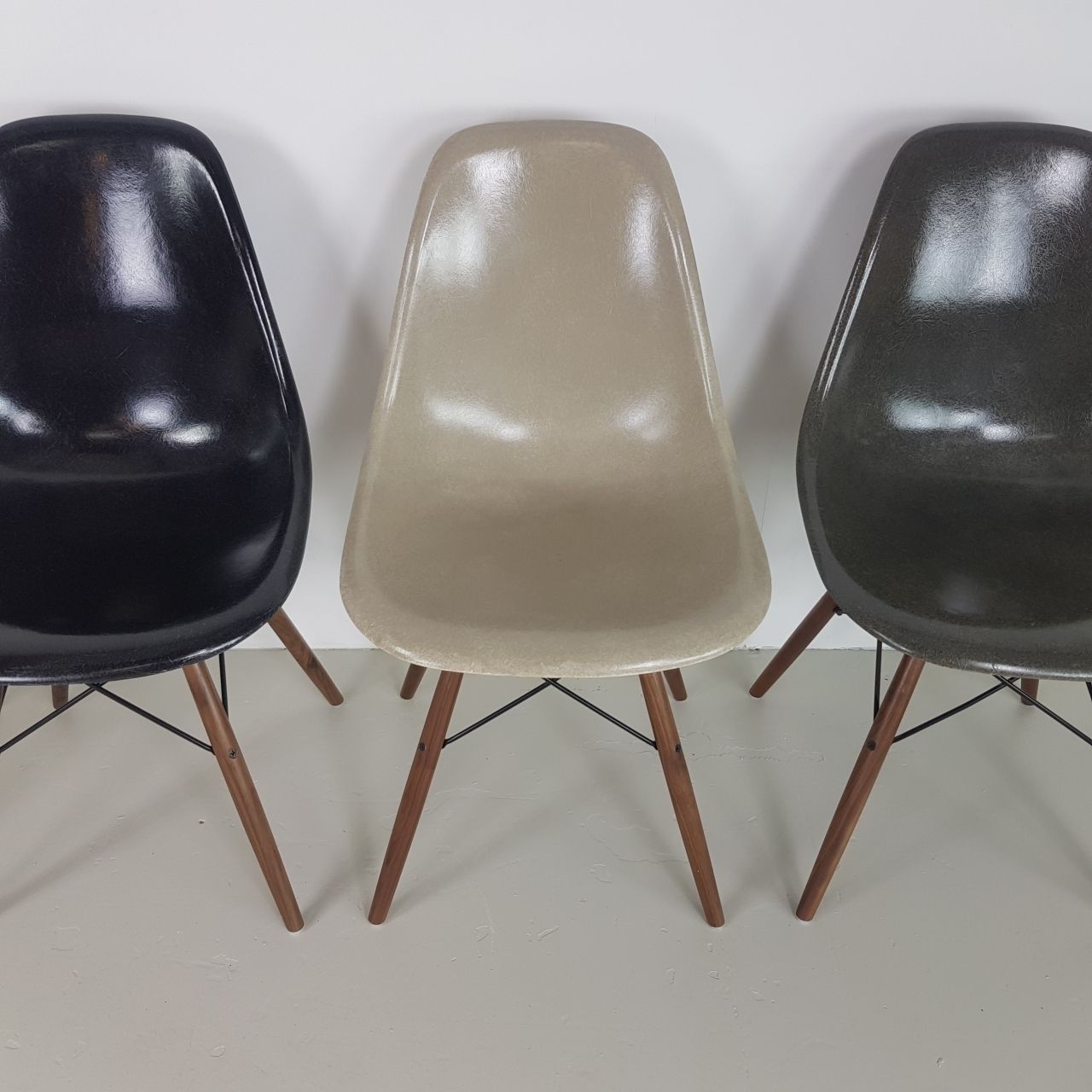 Eames Herman Miller Dsw Side Chairs In Monochrome   Black / Grey / Greige / Parchment photo Furniture