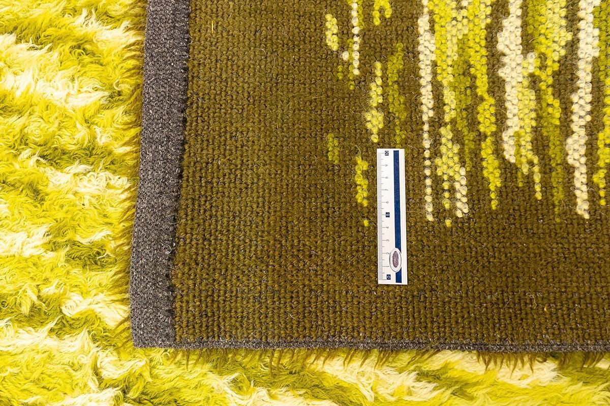 Rya Rug Shaggy Scandinavian Design Olive Green photo vintage