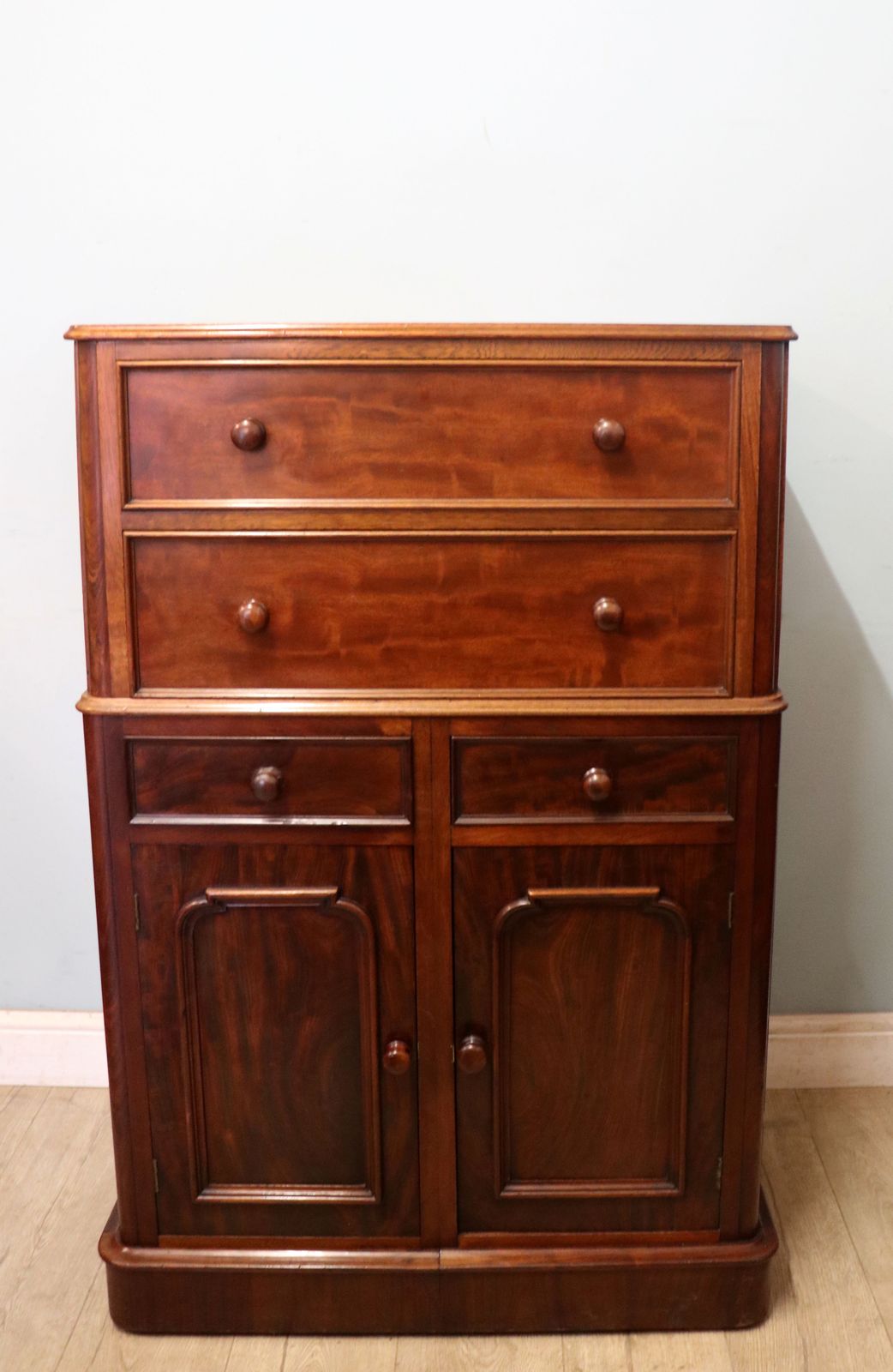 Victorian Quality! A Well Made And Wonderfully Practical Mahogany Side Cabinet.