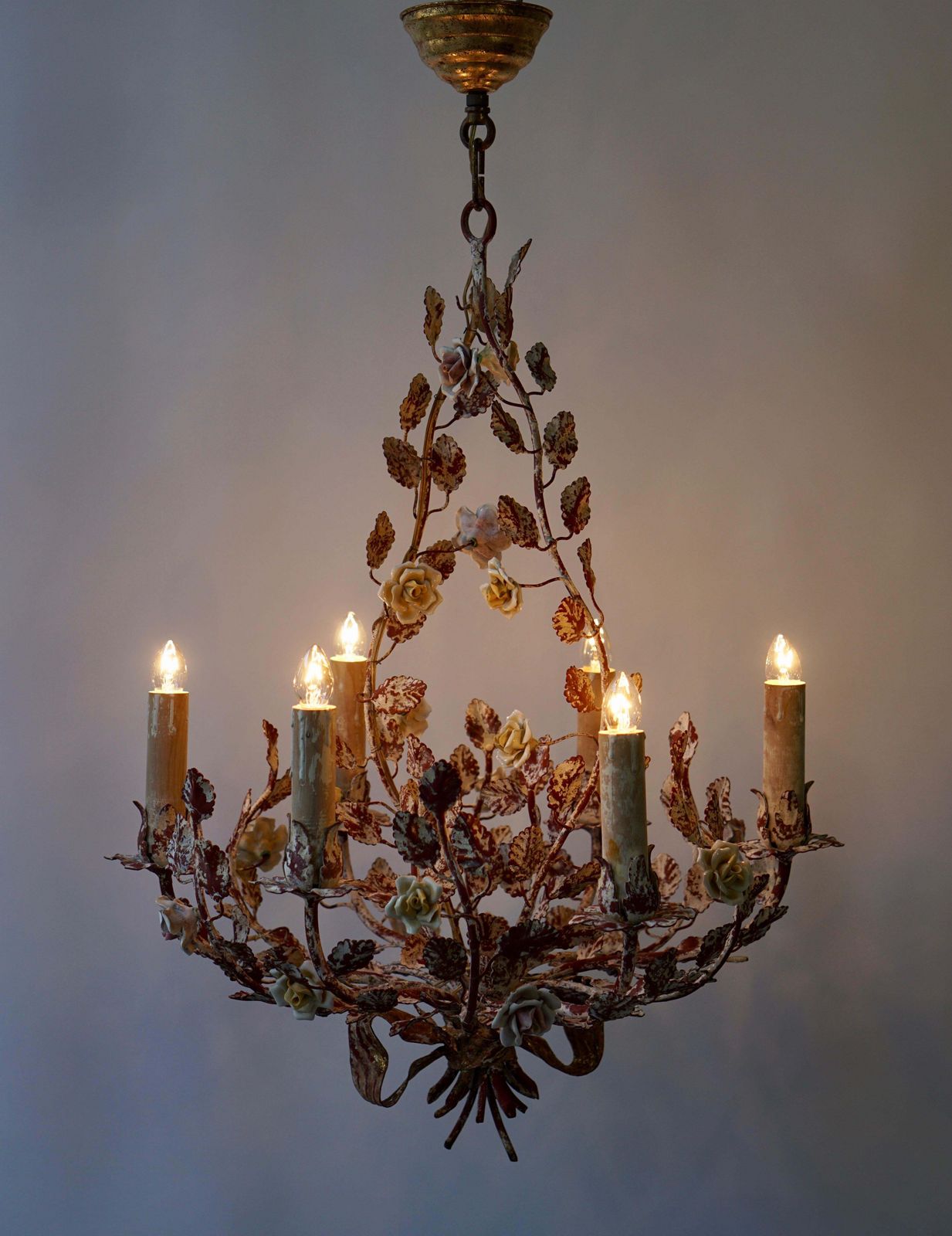 Italian Tôle Chandelier With Porcelain Flowers, 1960s photo Lighting