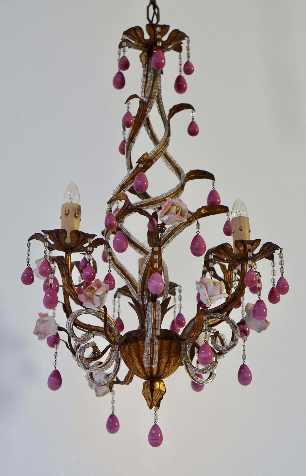 photo furniture Brass And Ceramic Drop Chandelier With Porcelain Flowers, Italy