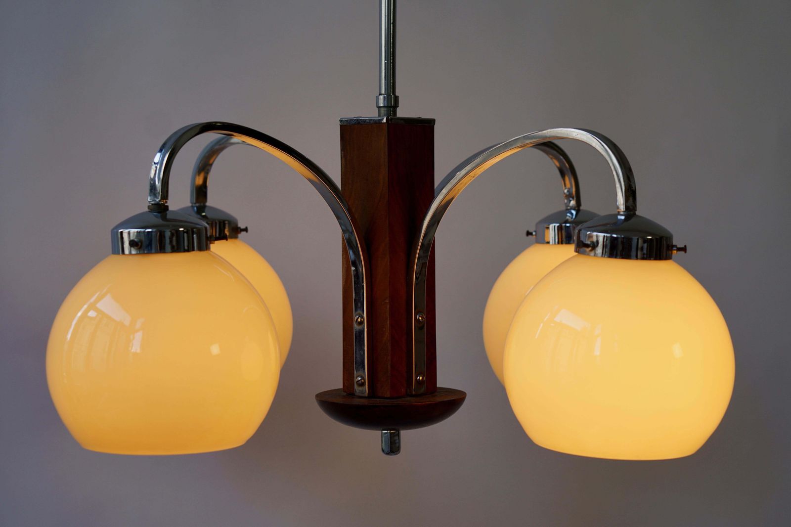 1571.0 Art Deco Chandelier In Glass And Wood photo