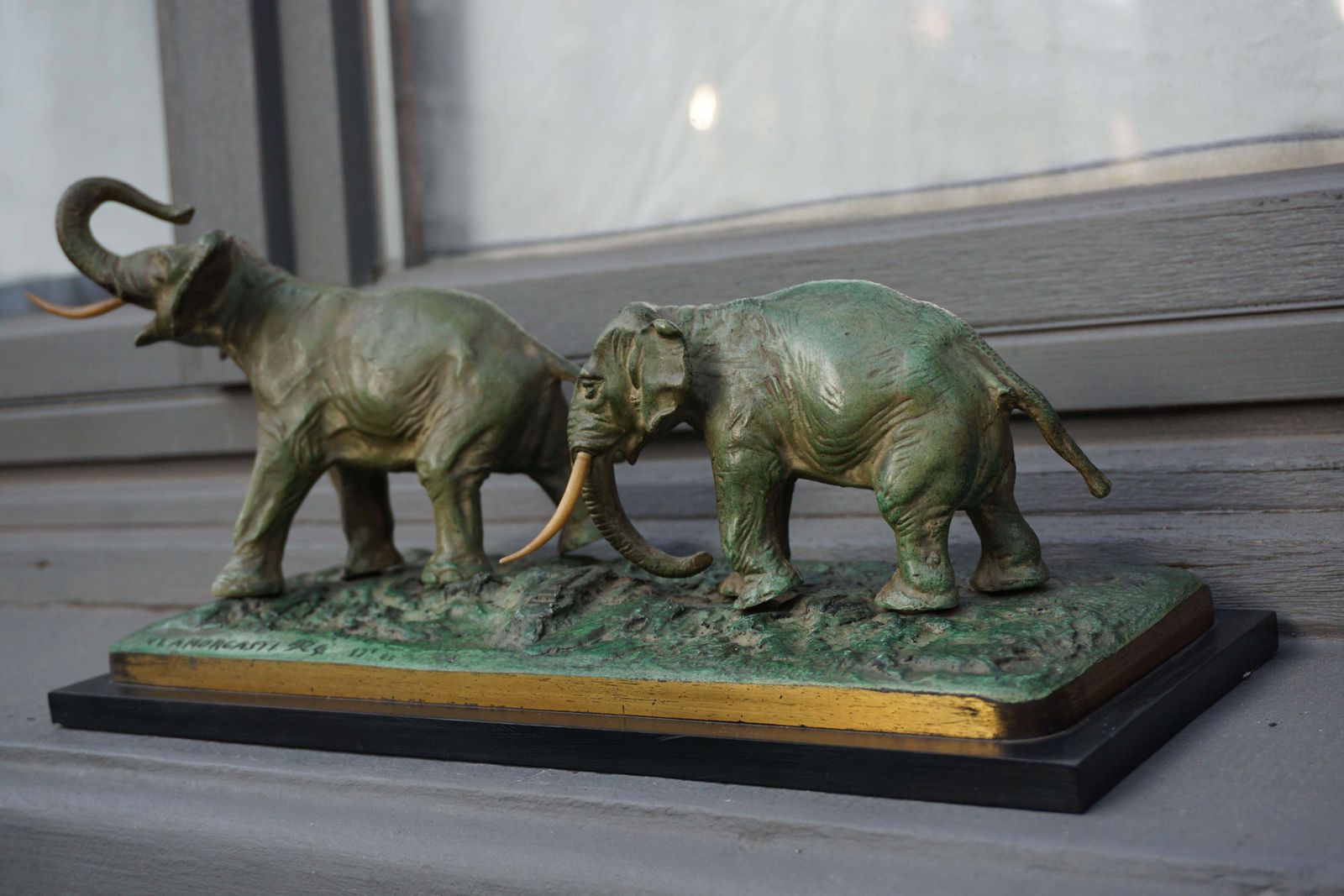 Early 20th Century Bronze Sculpture Of Elephants photo furniture