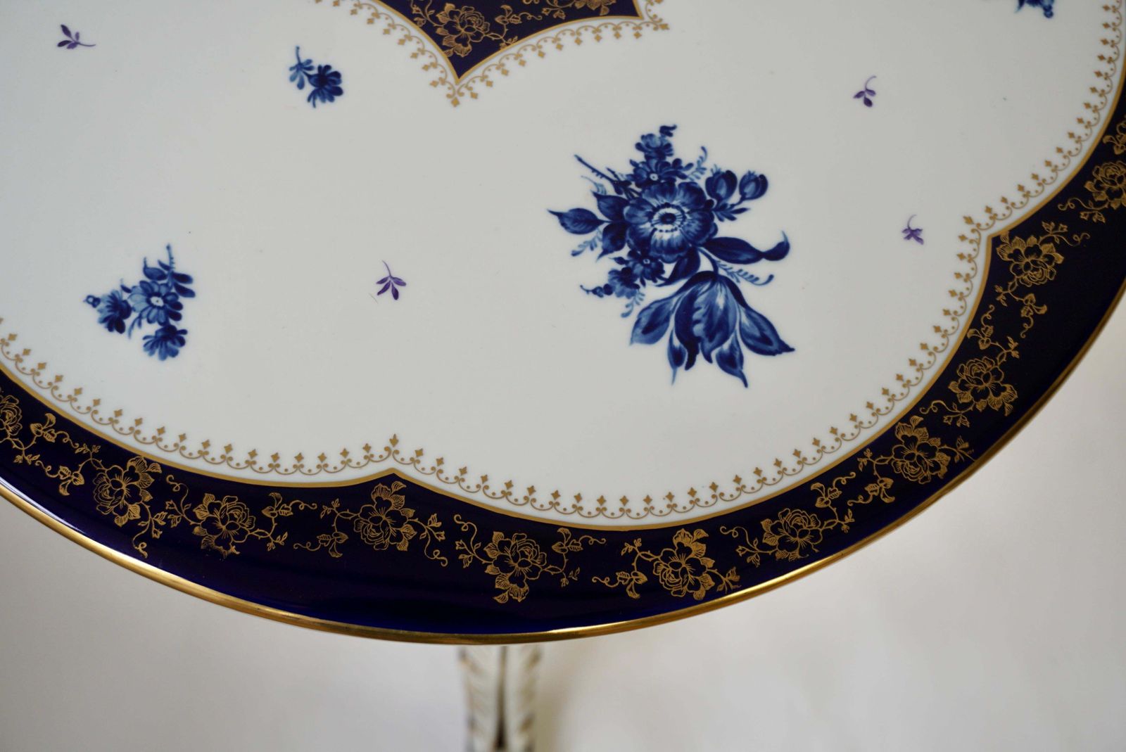 photo furniture Porcelain Hollywood Regency Style Side End Table, Germany, 20th Century