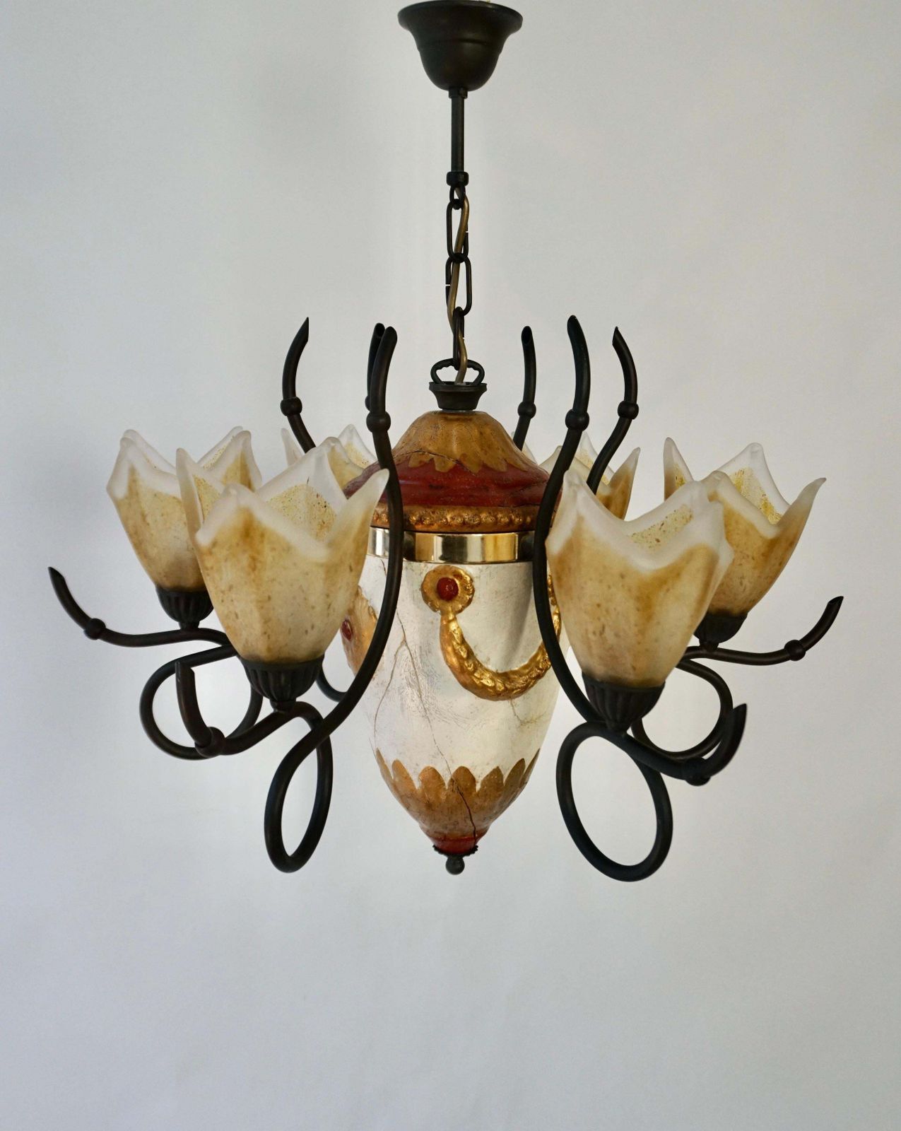 Elegant Italian Hollywood Regency Chandelier photo for sale