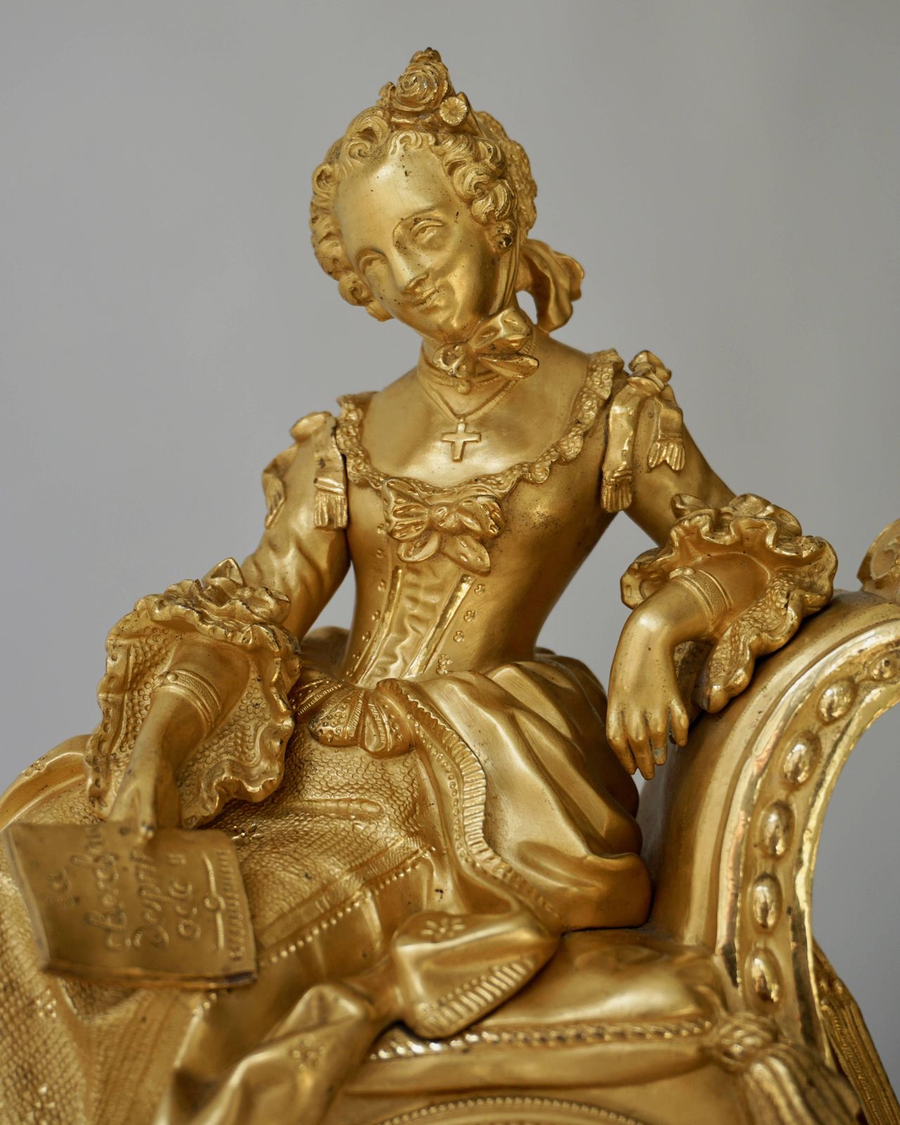 Very Fine And Elegant Fire, Gilt Bronze Mantle Clock In The Romantic Taste photo buy