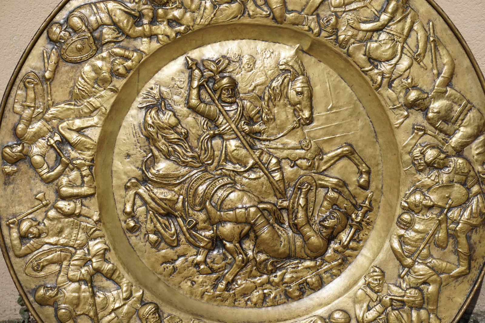 photo buy Hammered Copper Wall Relief Sculpture With Roman Warriors