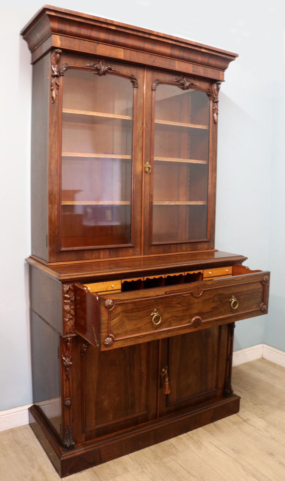 Lovely Early Victorian Secretaire Bookcase Cabinet. photo vinterior