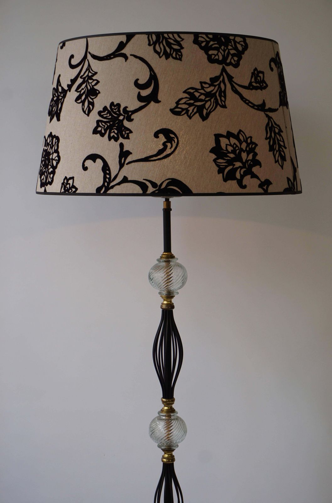 Italian Elegant Floor Lamp In Brass And Glass photo furniture