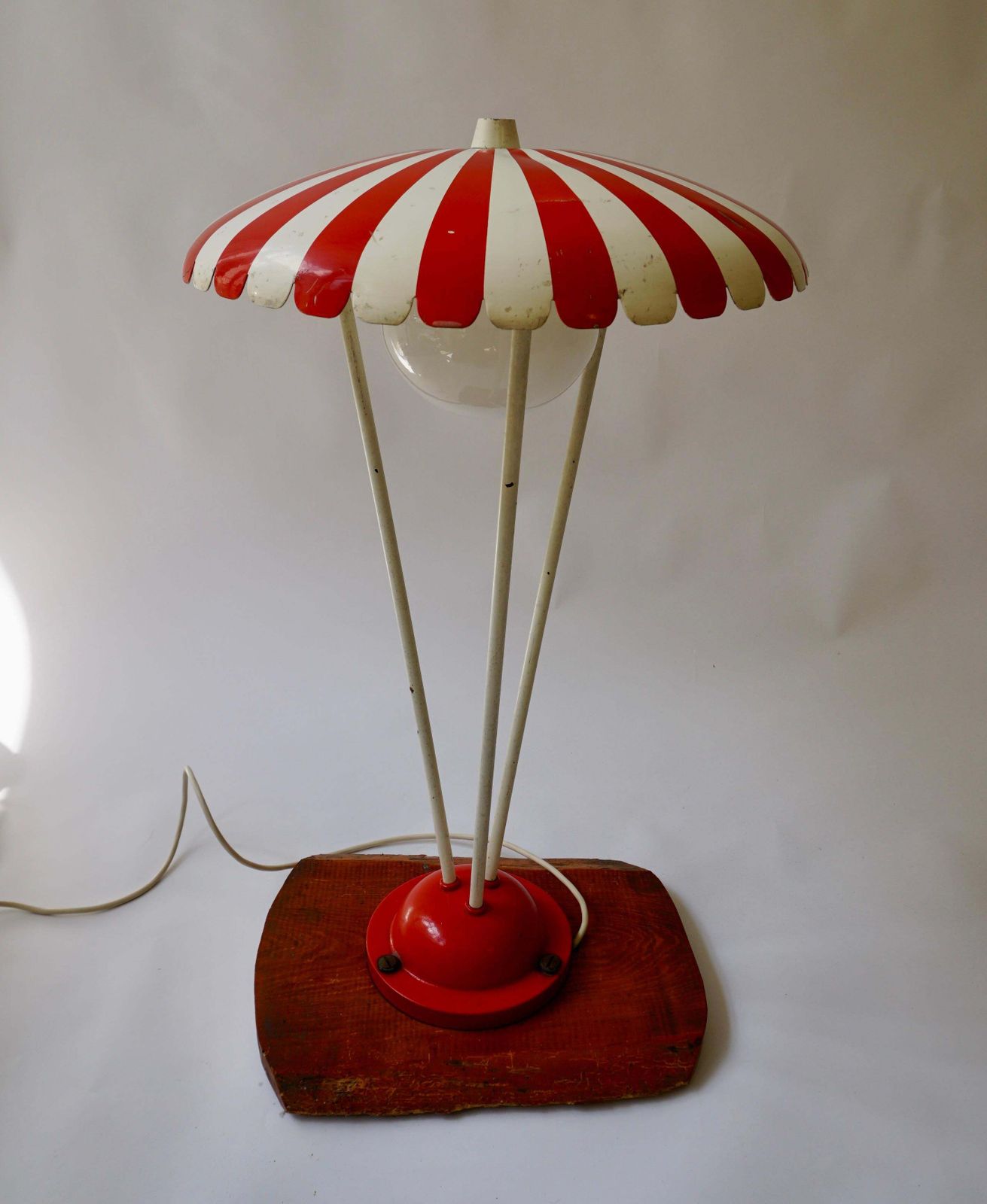 Charming Vintage Garden Lamp From The 1950s   Red And White photo 1852.0