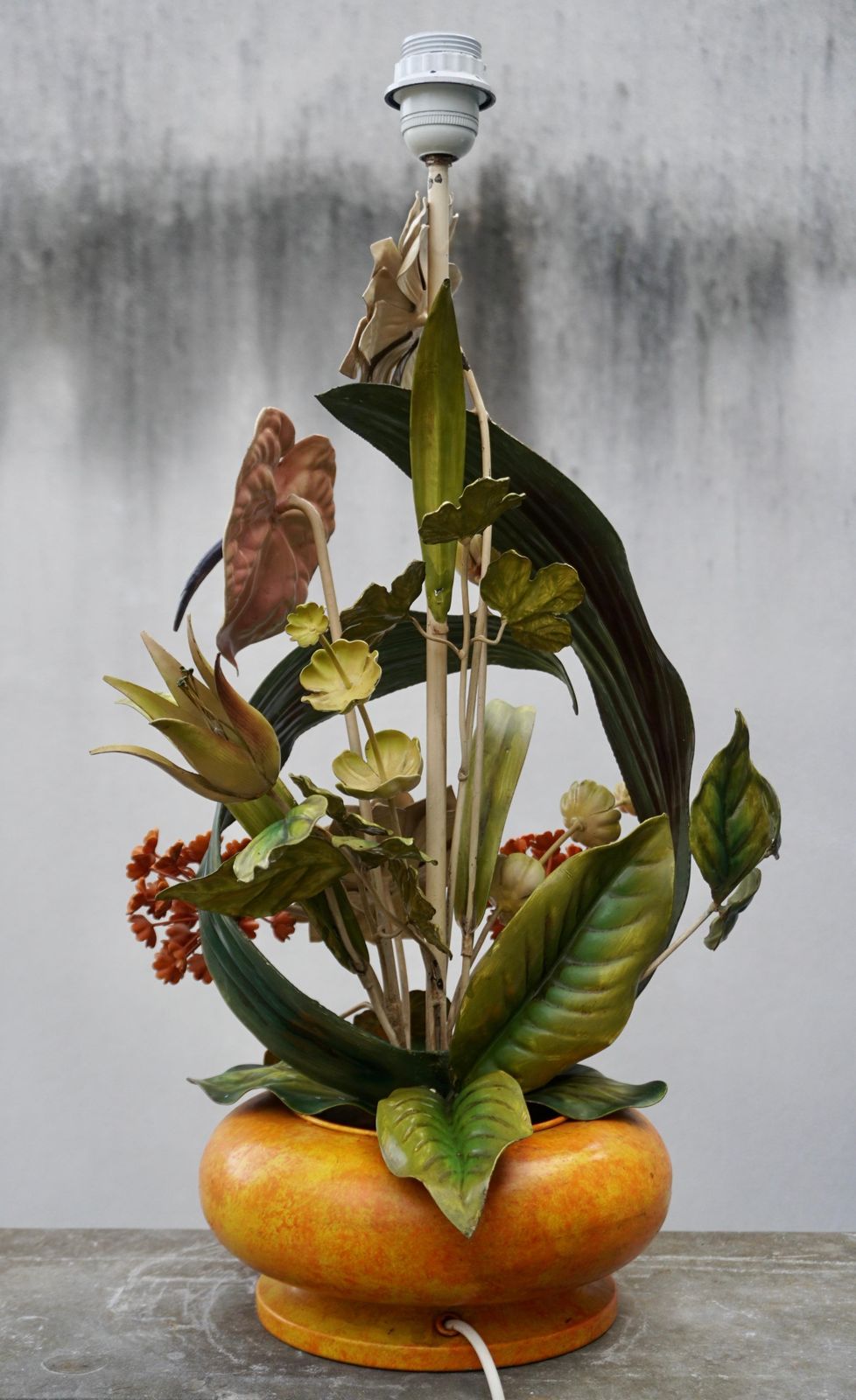 Vintage Tole Toleware Metal Art Flower Petite Lamp Italy Shabby Chic photo 2123.0