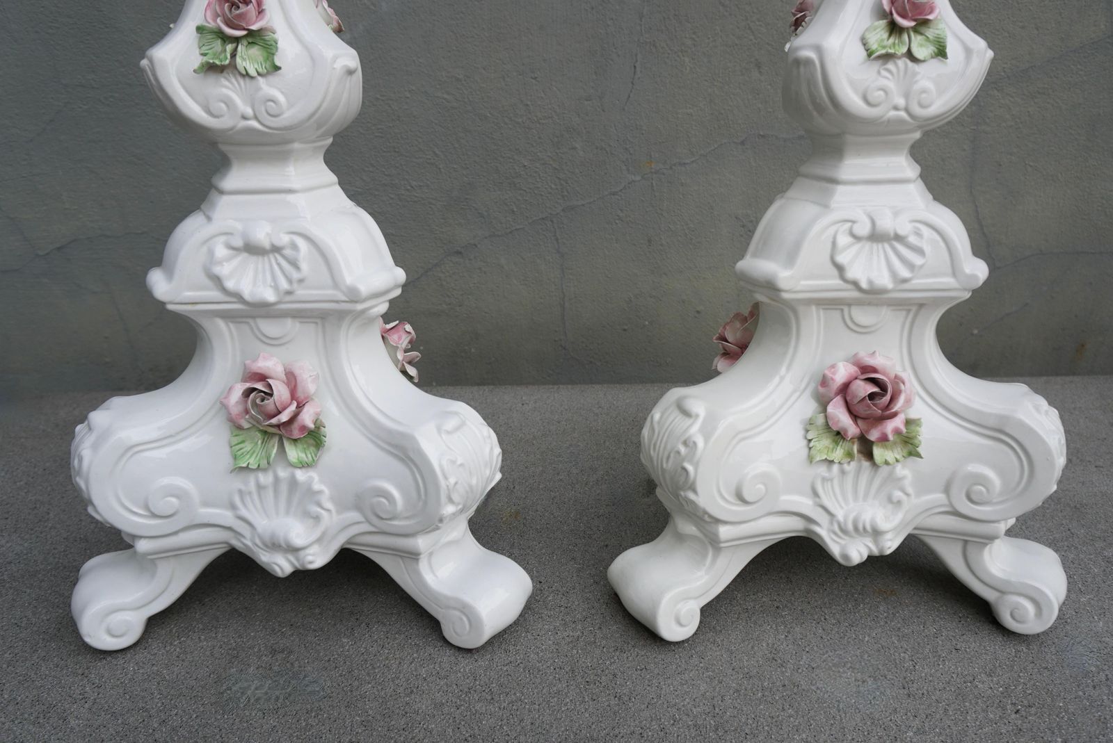 Pair Of Midcentury Italian Rococo Style White Porcelain Lamps photo vintage