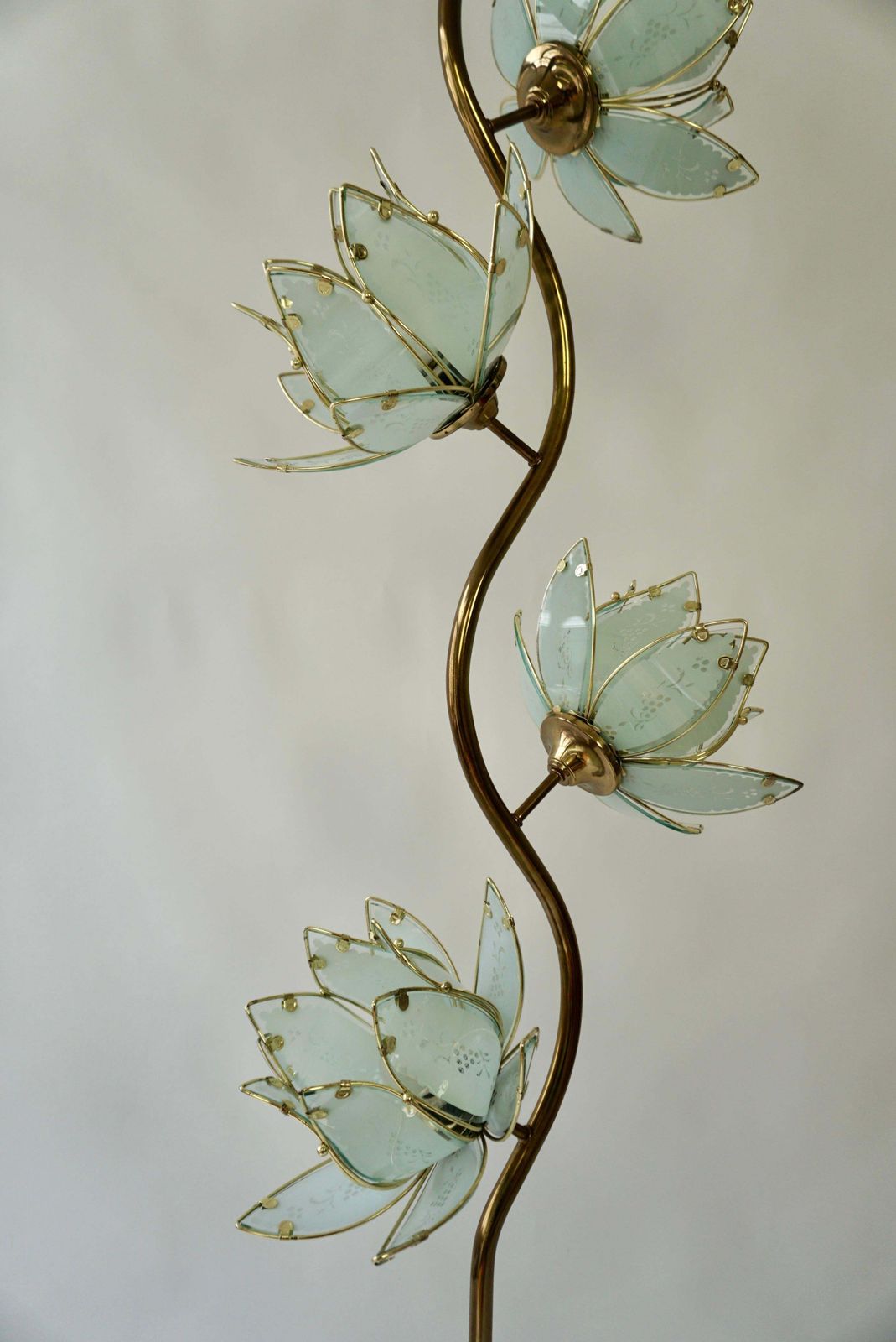 Elegant Floor Lamp With Four Glass Lotus Flowers photo buy