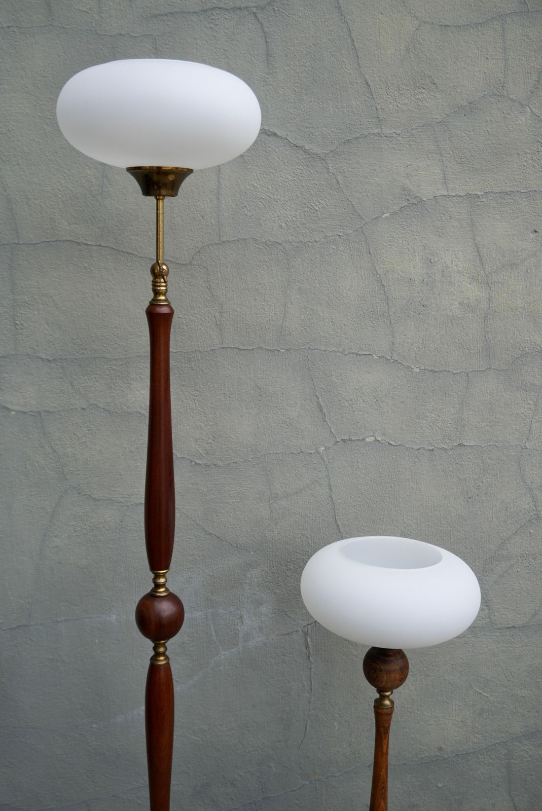 photo furniture Adjustable Floor Lamp And Table Lamp Set In Wood And Brass With Glass Shades