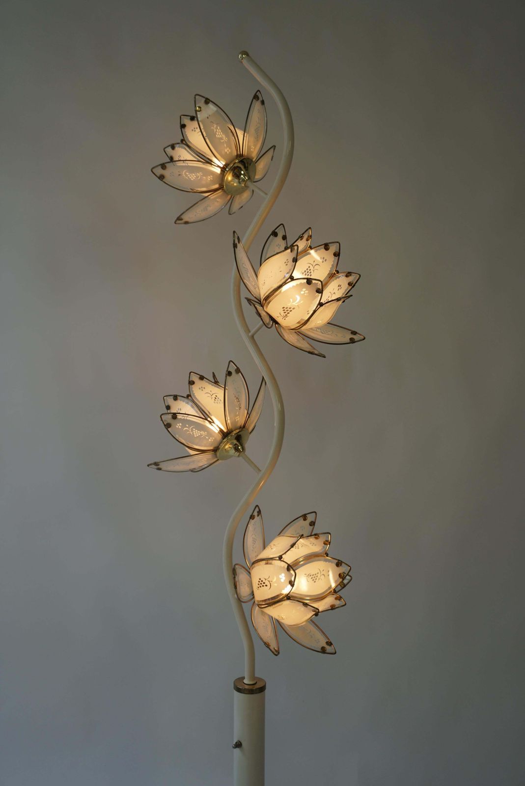 Mid Century Modern Vintage Hollywood Regency White Glass Lotus Flower Floor Lamp photo buy