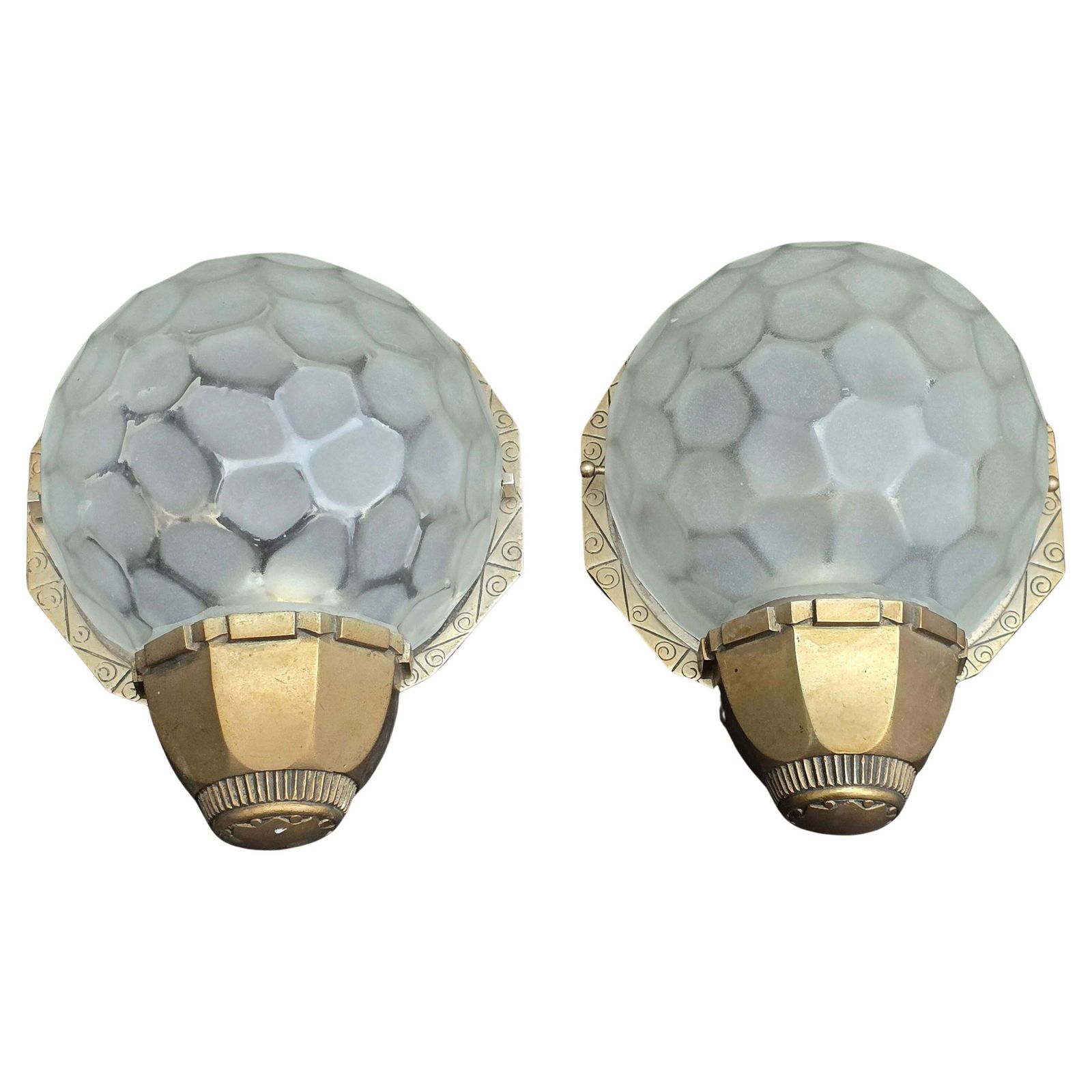 Pair Of French Art Deco Wall Lights By Genet Et Michon, Paris photo for sale