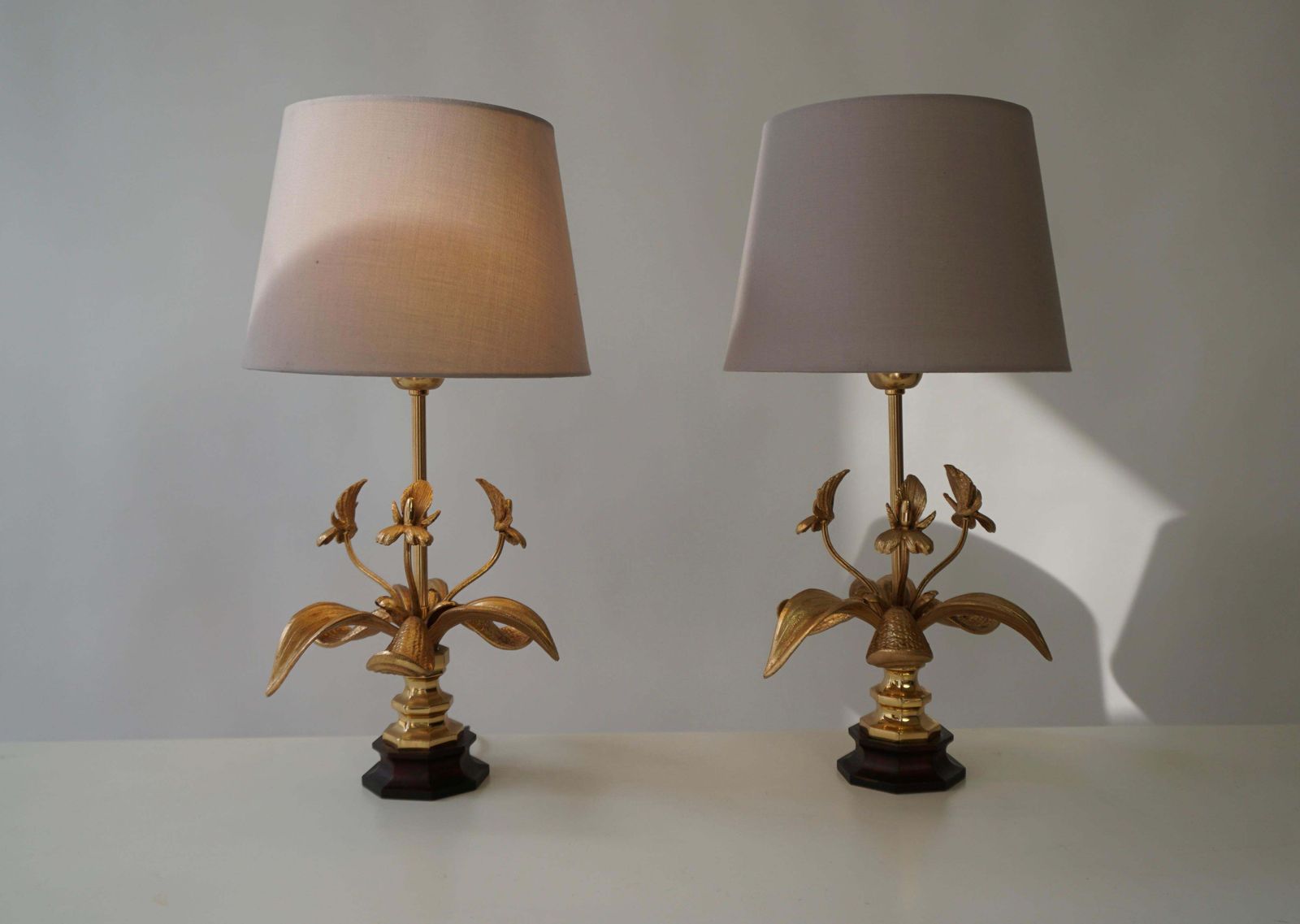 Pair Of Gilt Orchid Table Lamps, France, 1970s photo vinterior