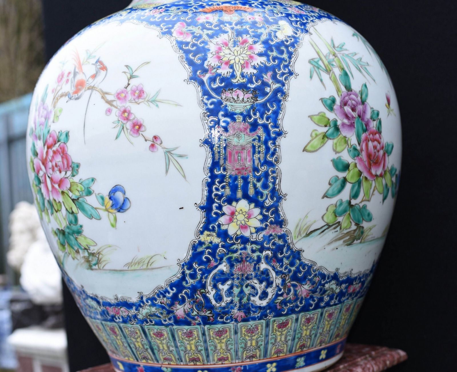 photo for sale Ming Porcelain Vase Chinese Shanping Temple Urn