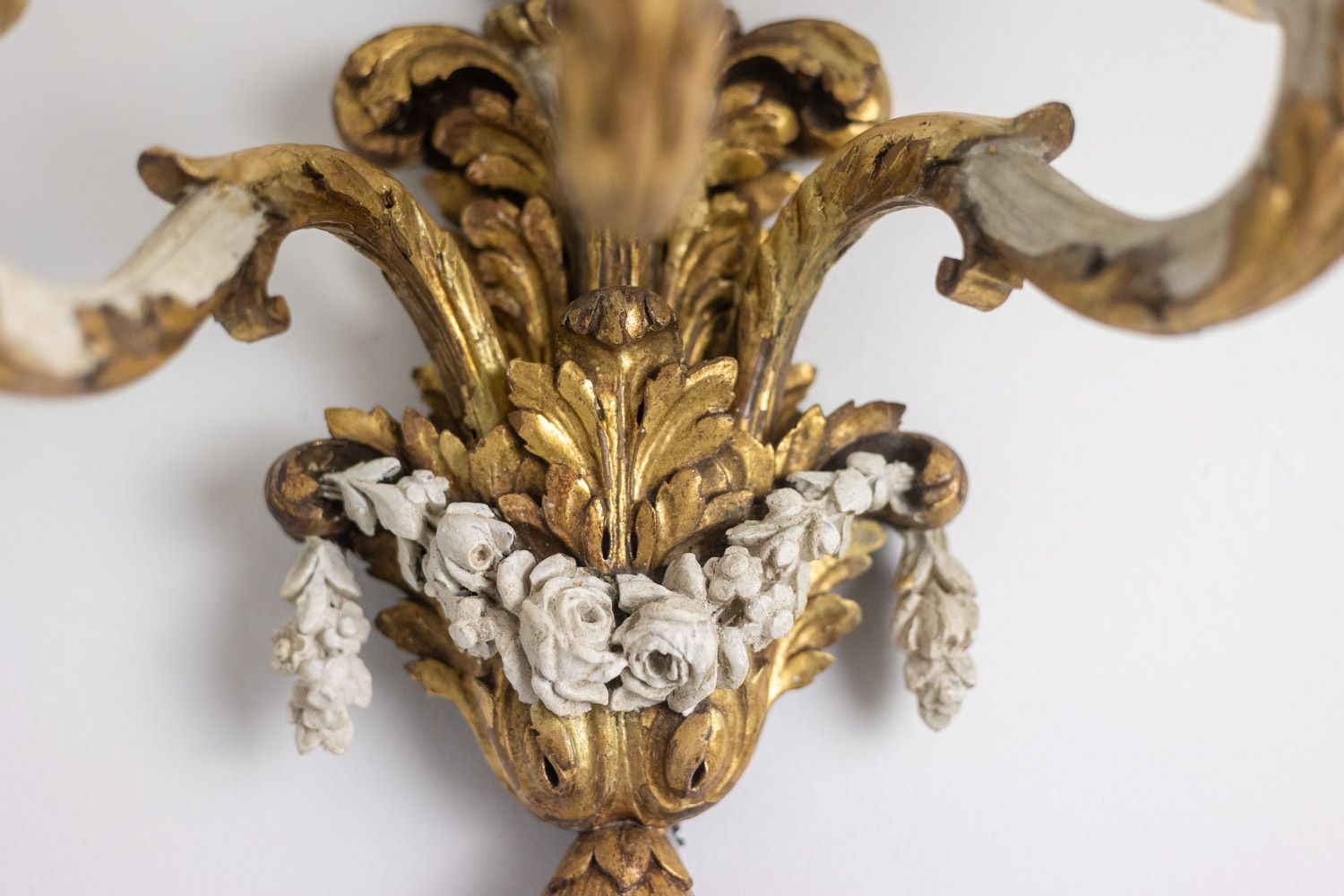 Pair Of Louis XVI Style Wall Lights In Gilded And Lacquered Wood. Circa 1900. photo vinterior