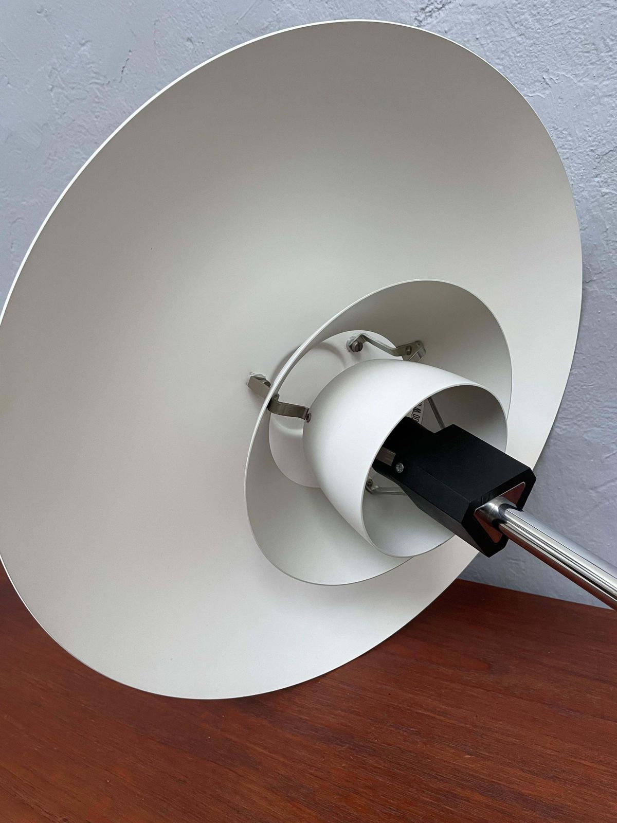 photo furniture Vintage Poul Henningsen 4/3 Table Lamp From The 1960s