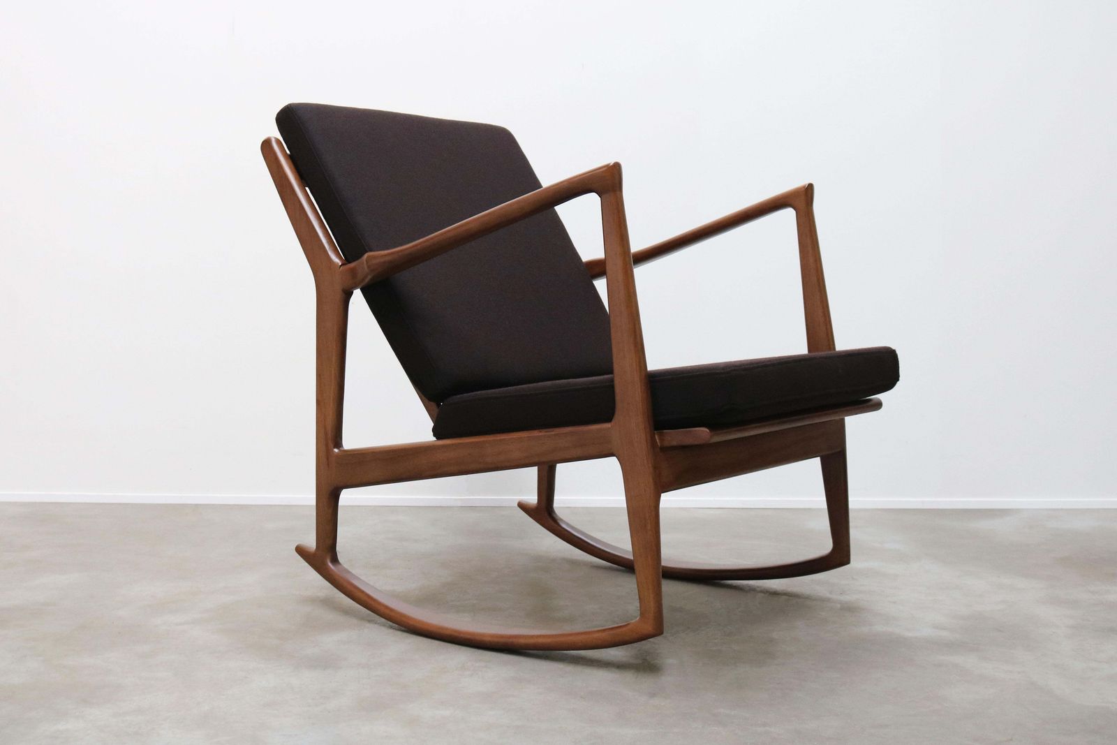 1 Of 2 Danish Design Style 1950 New Modern Rocking Chair Walnut Brown Cashmere photo furniture