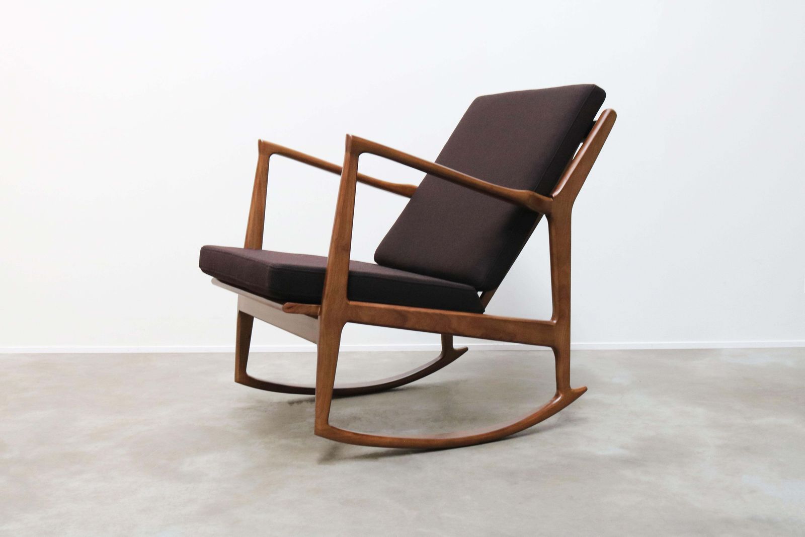 1 Of 2 Danish Design Style 1950 New Modern Rocking Chair Walnut Brown Cashmere photo vinterior