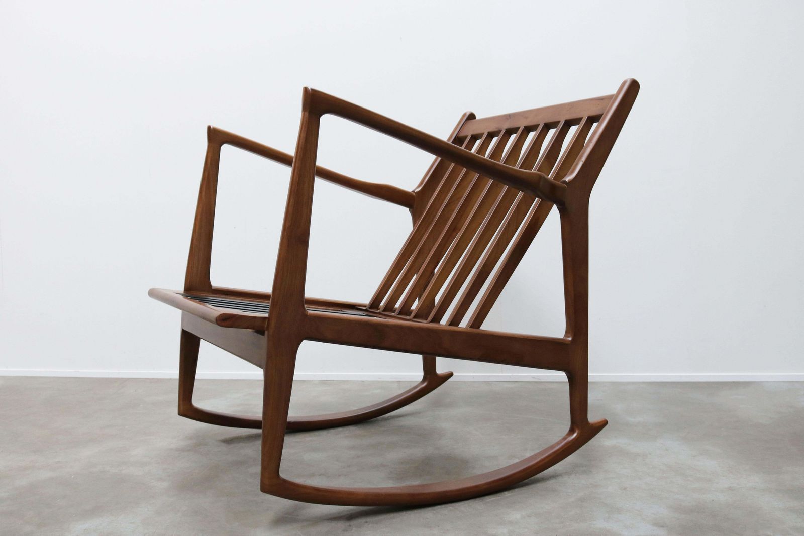 1321.0 1 Of 2 Danish Design Style 1950 New Modern Rocking Chair Walnut Brown Cashmere photo