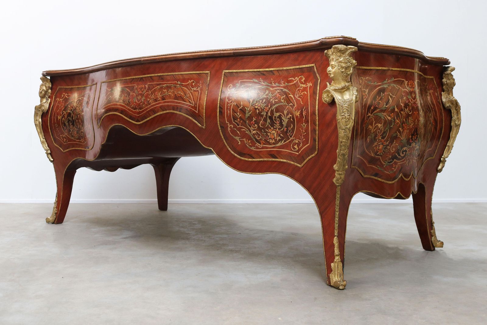 Rounded Italian Executive Desk In Louis XV Style Marquetry Bronze 1950 Inlaid photo vintage