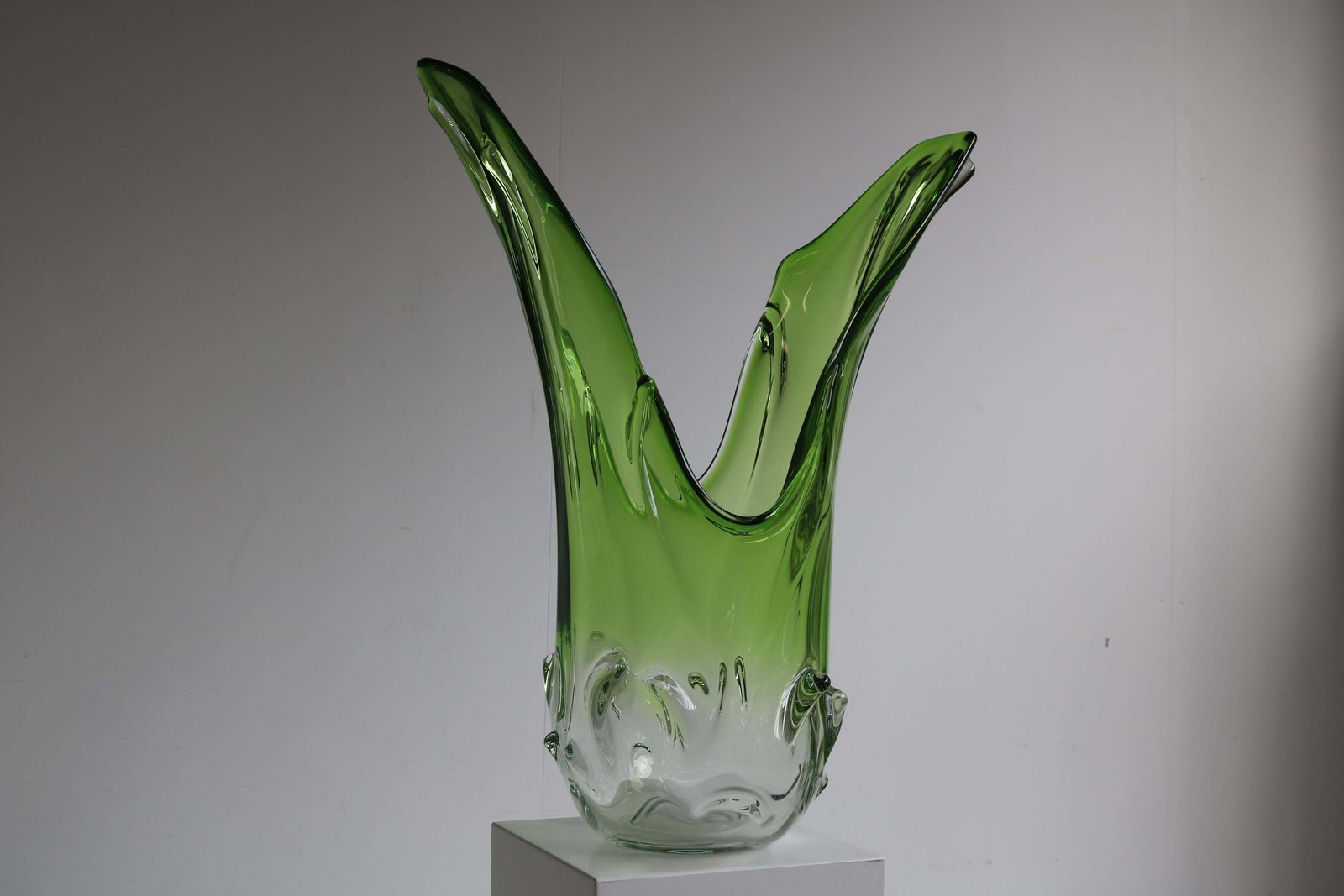 Large 5.4kg Italian Murano Glass Vase Attr. Fratelli Toso 1950 Green Sommerso photo vintage