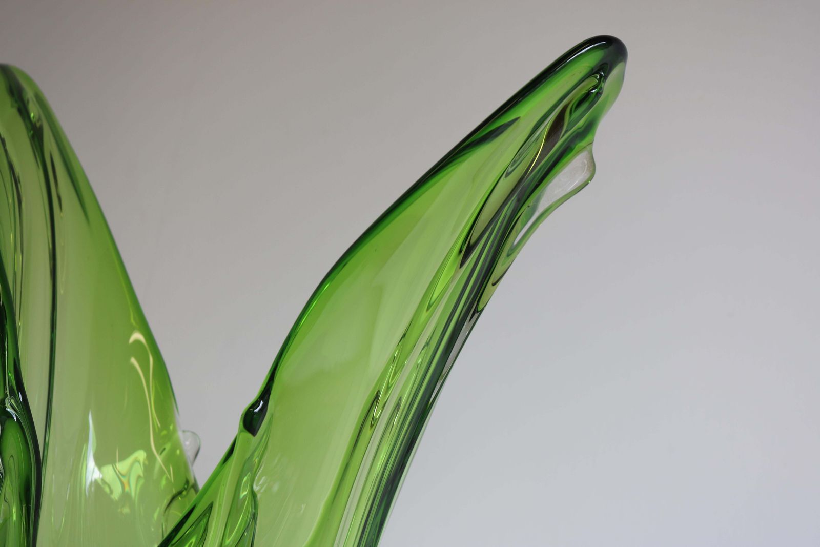 photo for sale Large 5.4kg Italian Murano Glass Vase Attr. Fratelli Toso 1950 Green Sommerso