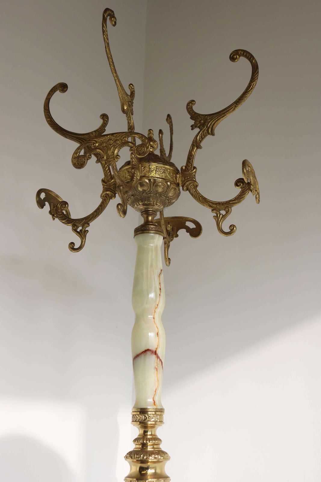 Italian Ornate Antique Brass & Onyx Round Marble Coat Hat Rack Hall Tree 1950s photo 2554.0