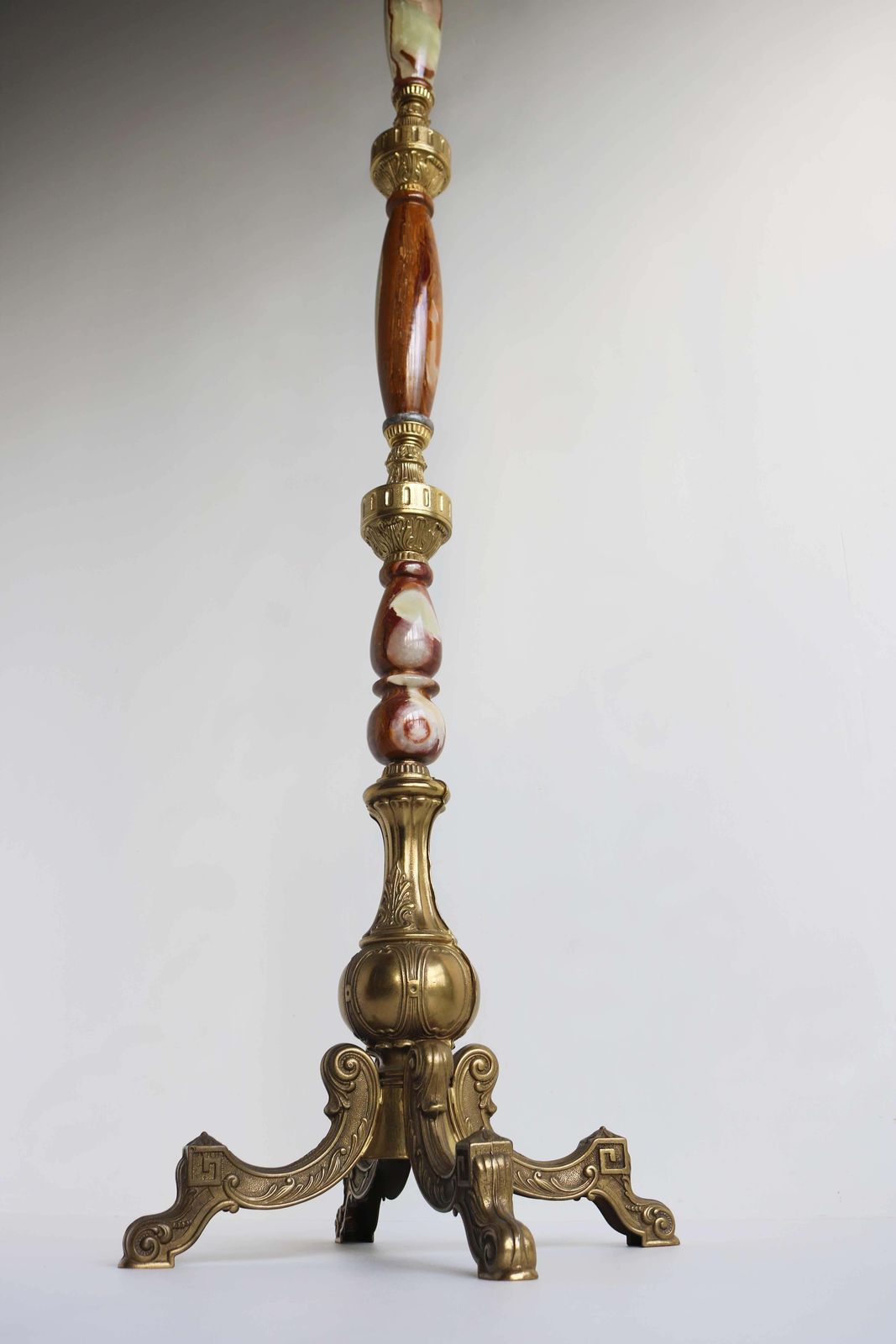 photo vinterior Italian Ornate Antique Brass & Onyx Brown Marble Coat Hat Rack Hall Tree, 1950s