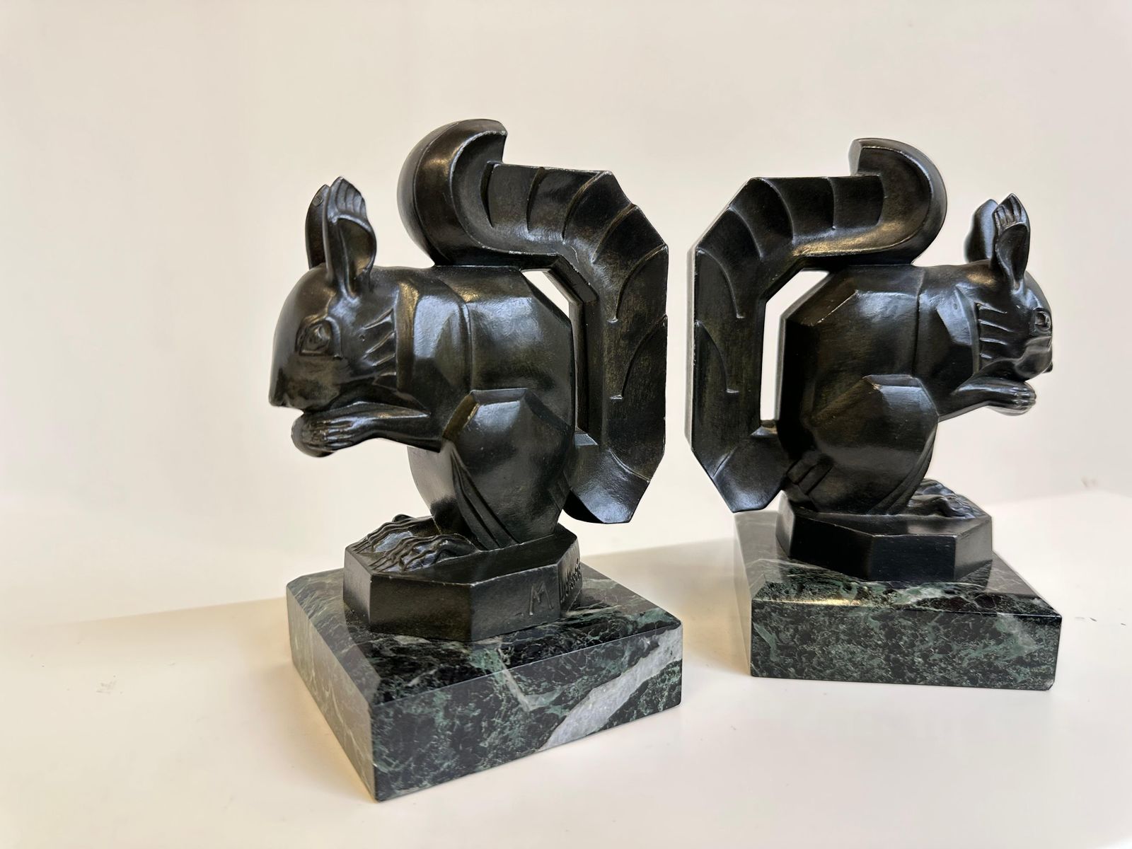 Antieke Art Deco Boekensteunen 'Squirrel' Van Max Le Verrier, 1930, Frankrijk, Marmer photo furniture