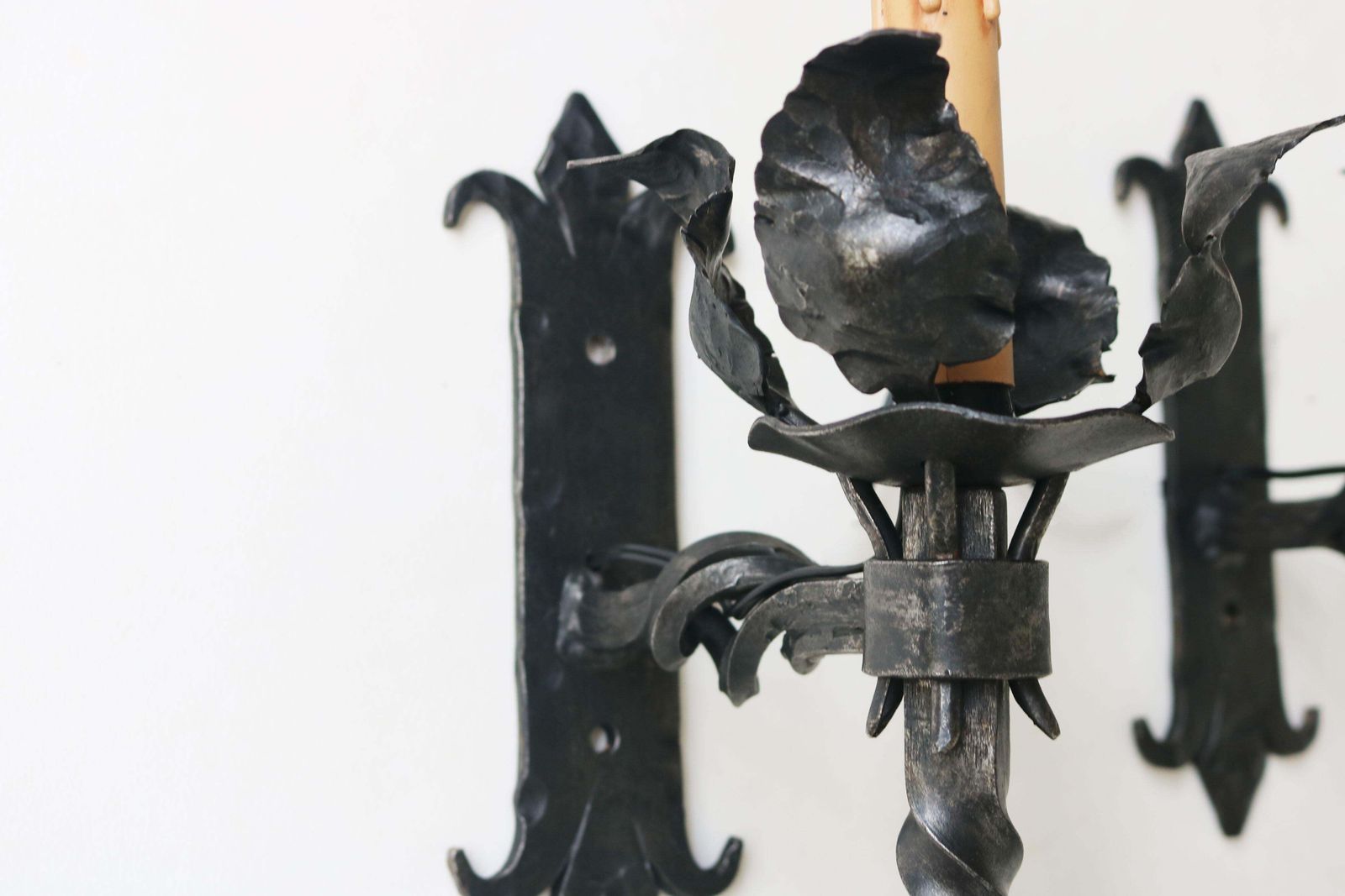 Set Van Zes Antieke Spaans Gotische Wandlampen In Smeedijzer photo Verlichting