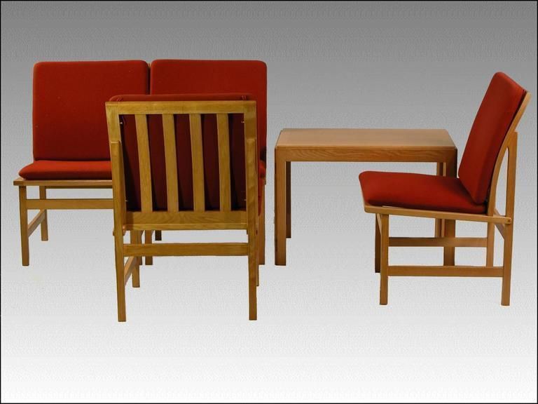 photo furniture 1960s Børge Mogensen Model 3232 Lounge Chairs In Oak And Red Fabric