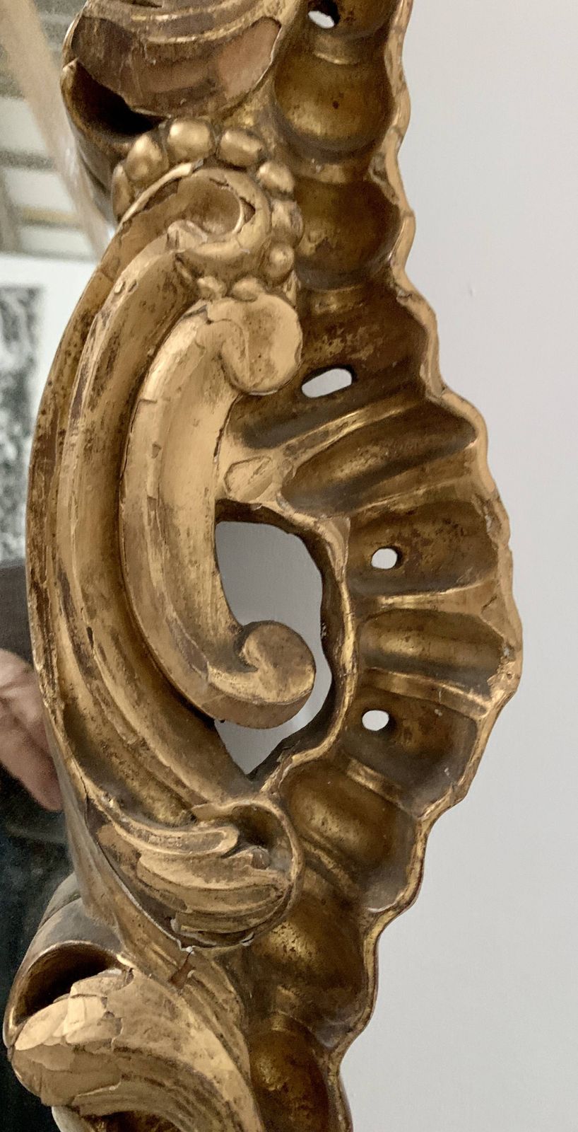 photo furniture Louis XV Mirror In Carved Gilded Wood, Late 18th Century