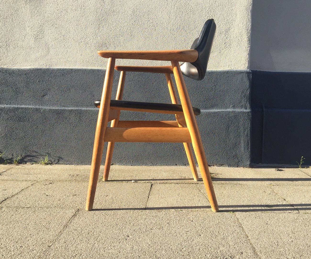 Eiken Fauteuil Van Erik Kirkegaard Voor Høng Stolefabrik, Jaren 1960 photo furniture