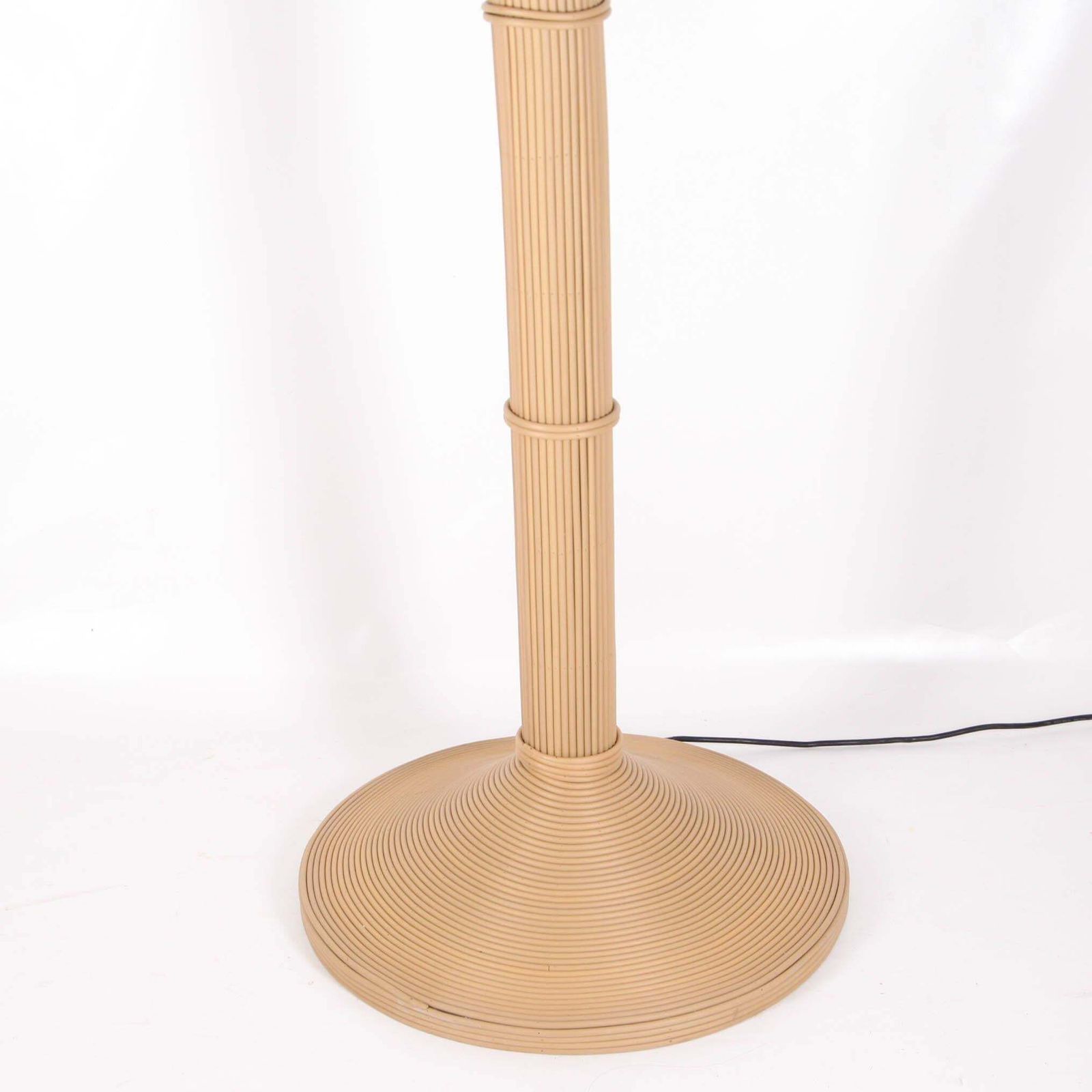 Synthetic "Rattan" Coconut Tree / Palm Tree Outdoor Floor Lamp photo vinterior