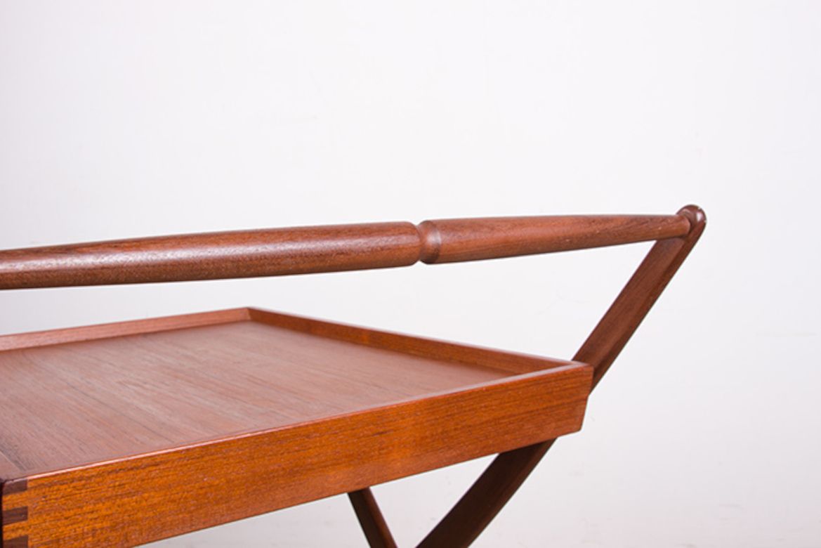 1300.0 Table roulante pliante danoise en teck par Svend Aage Madsen pour Illums Bolhigus, 1960. photo