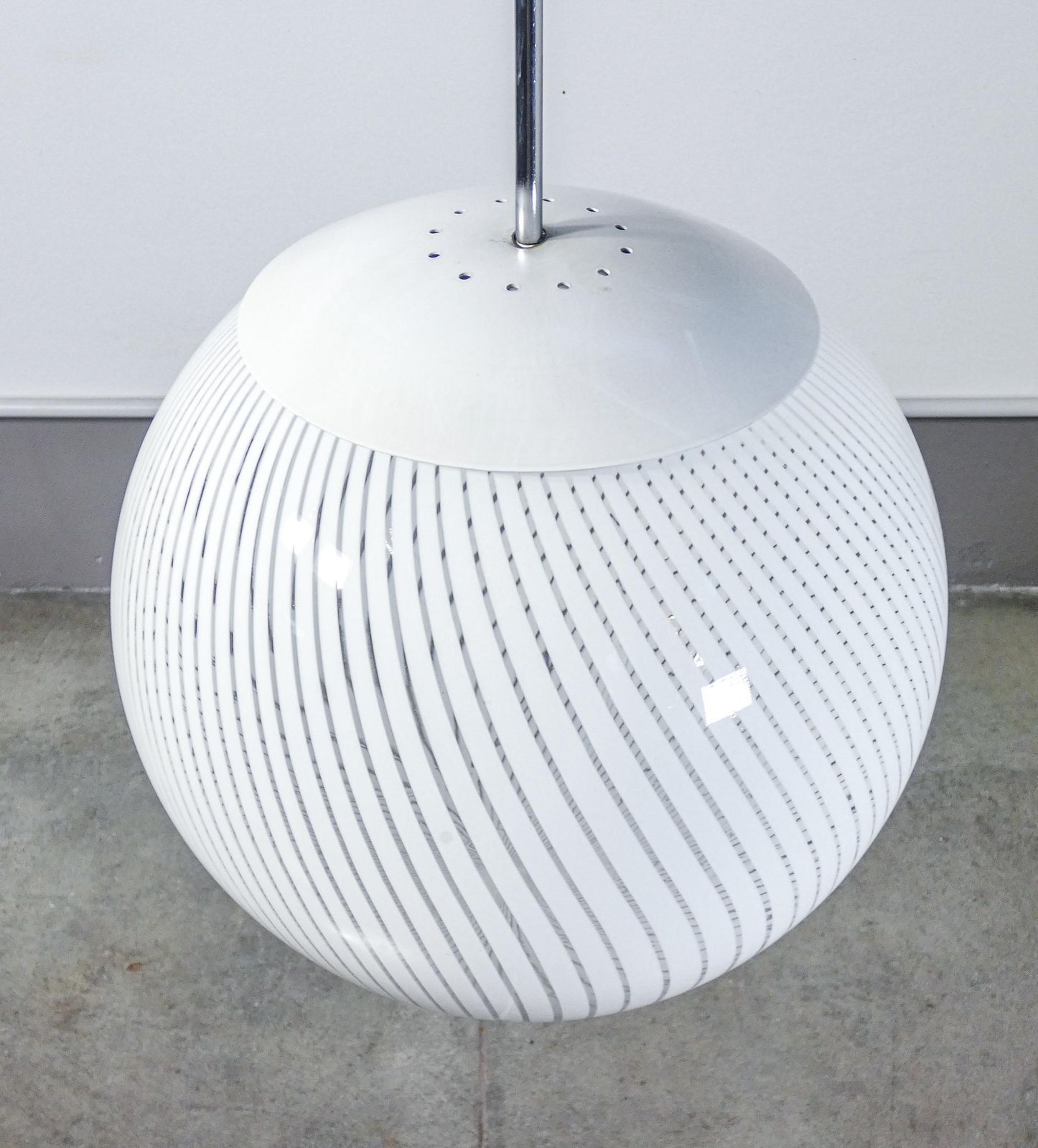 Chandelier From The "Tessuto" Series, Design L. Diaz De Santillana For Venini. 1970s photo vinterior