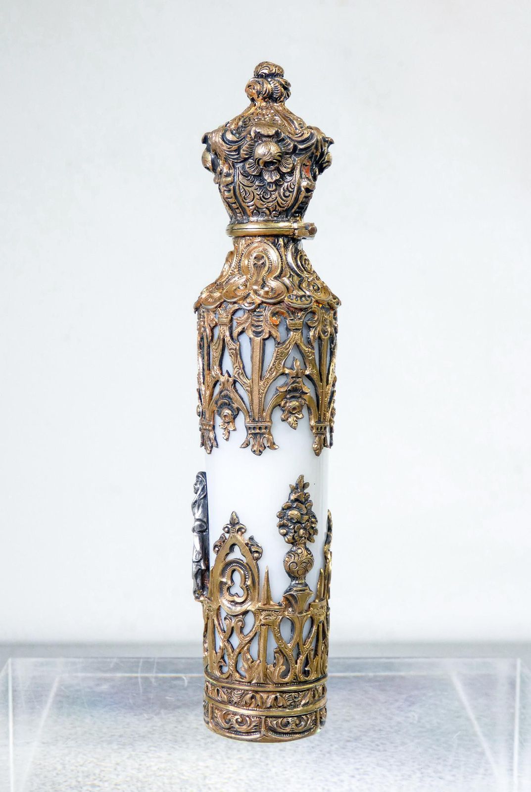 Perfume Holder Vial In Neo Gothic Style, Vermeil Silver, Opaline Glass, 19th C photo 1534.0