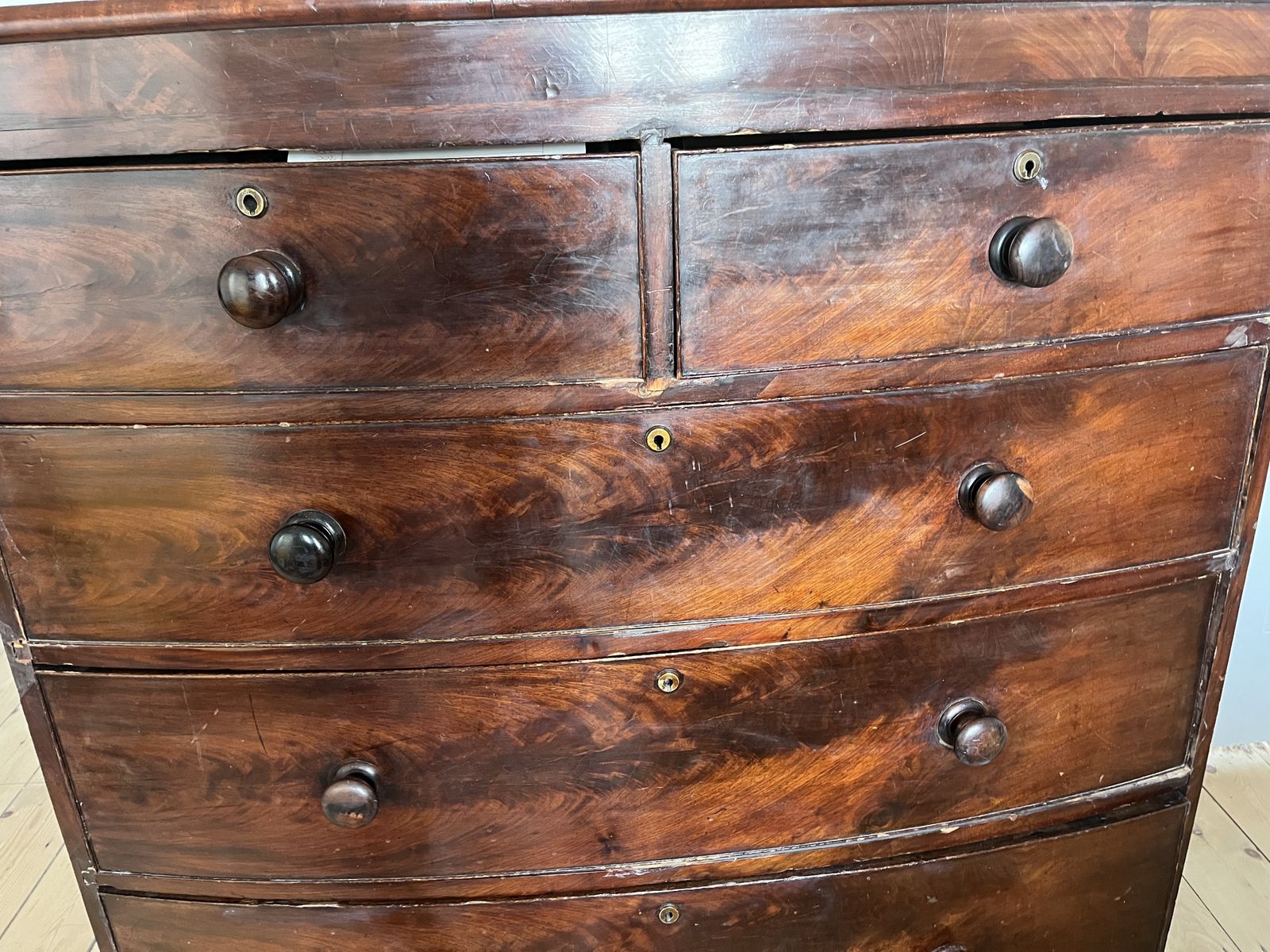 Victorian Bow Front Chest Of Drawers