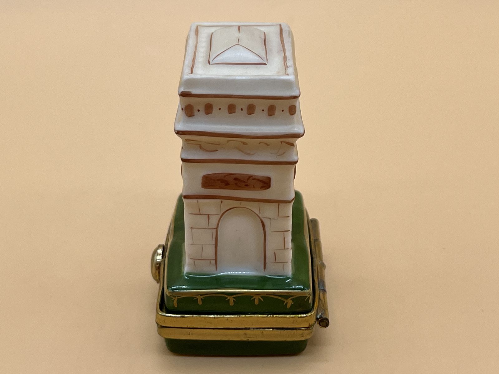Limoges Porcelain France Arc De Triomphe Shaped Peint Main Trinket / Jewelry Box. photo vinterior